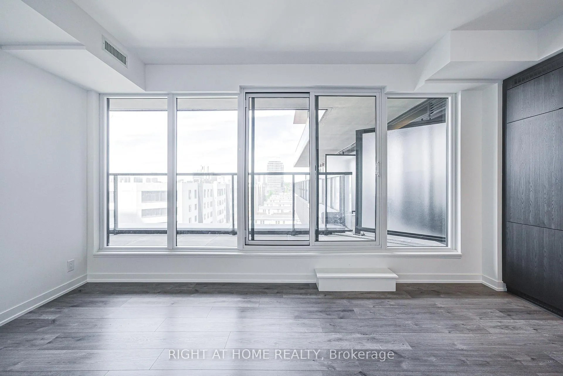 Photo 10 of Unit 603, 285 Dufferin Street, Toronto, South Parkdale — HOMEH