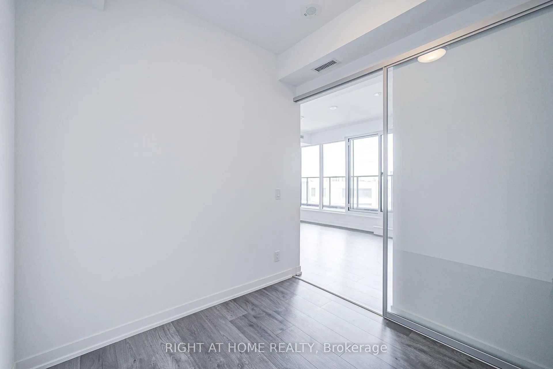 Photo 12 of Unit 603, 285 Dufferin Street, Toronto, South Parkdale — HOMEH