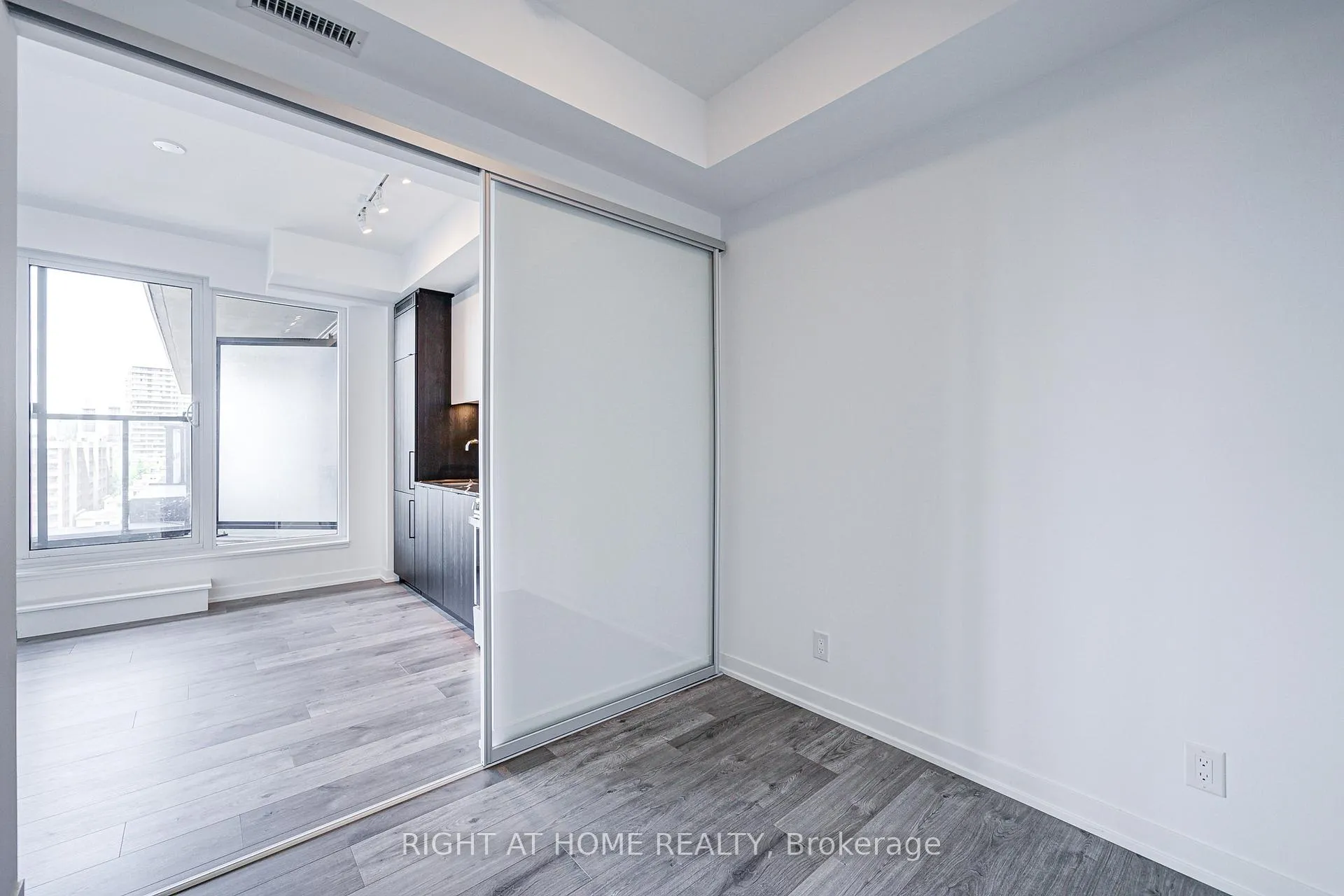 Photo 13 of Unit 603, 285 Dufferin Street, Toronto, South Parkdale — HOMEH