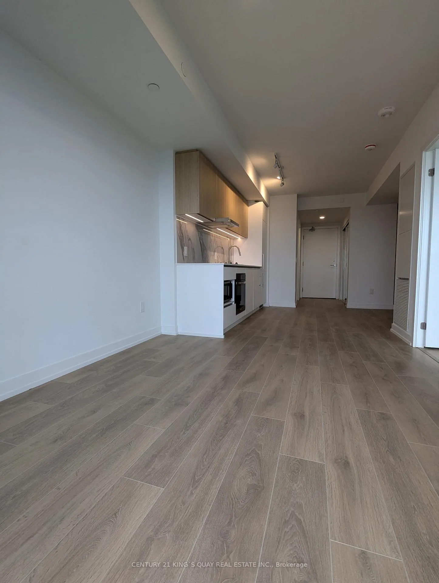 Photo 12 of Unit 1908, 127 Broadway Avenue, Toronto, Mount Pleasant West — HOMEH