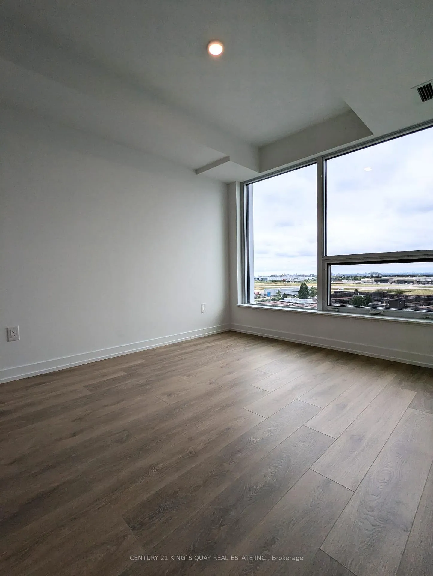 Photo 20 of Unit 1908, 127 Broadway Avenue, Toronto, Mount Pleasant West — HOMEH