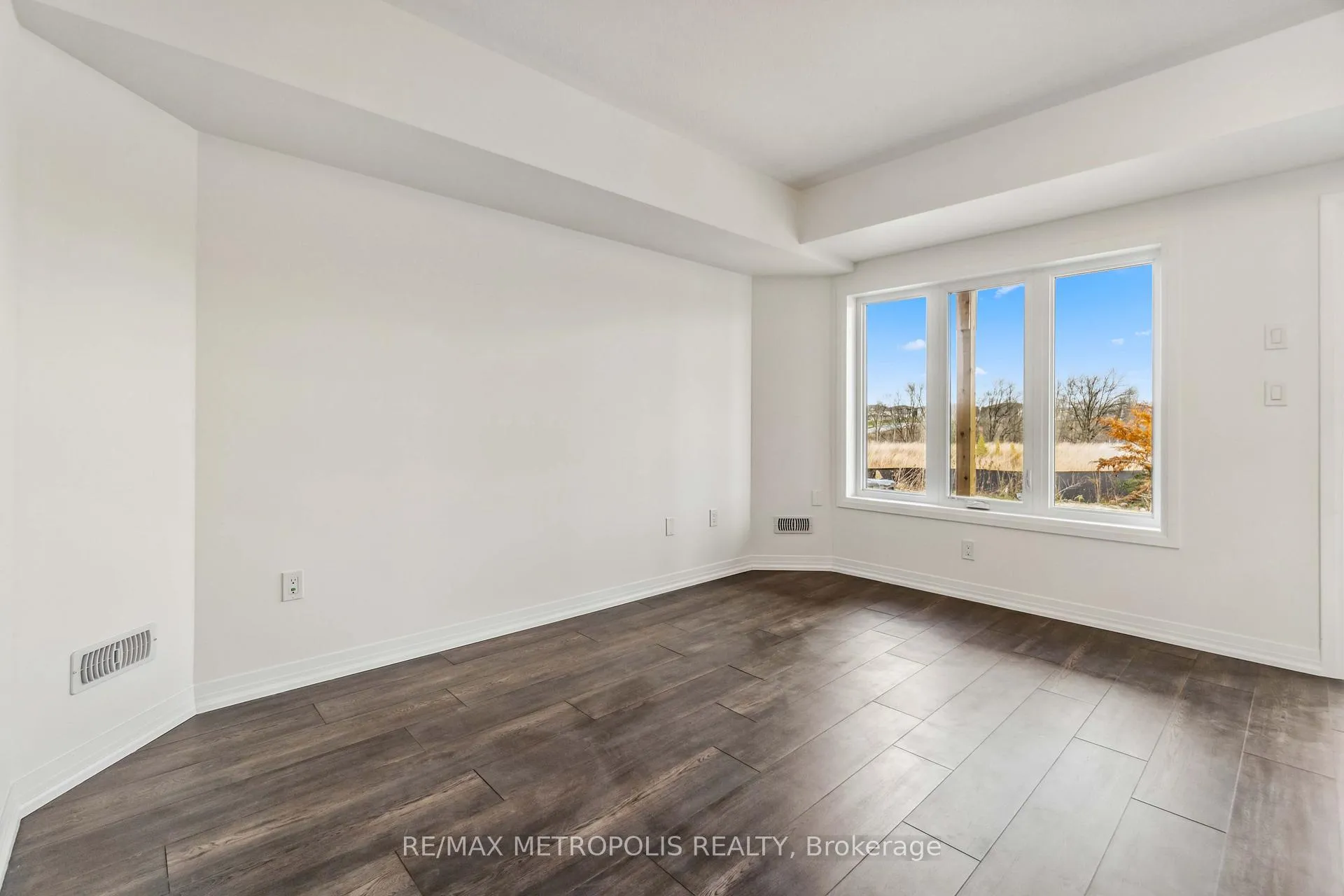 Photo 23 of Unit 23, 15 Stauffer Woods Trail, Kitchener — HOMEH
