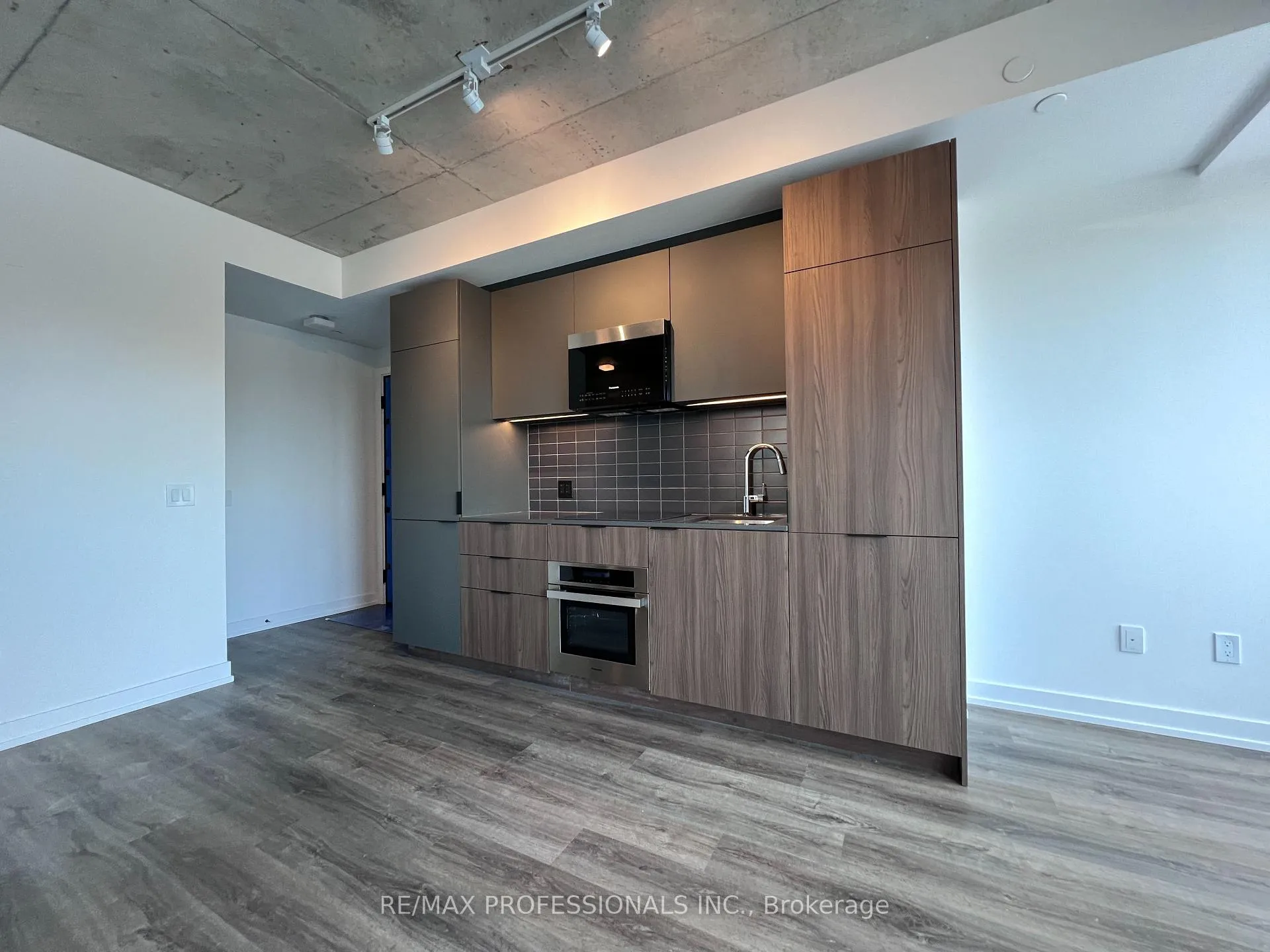 Photo 5 of Unit 409, 28 Eastern Avenue, Toronto, Moss Park — HOMEH