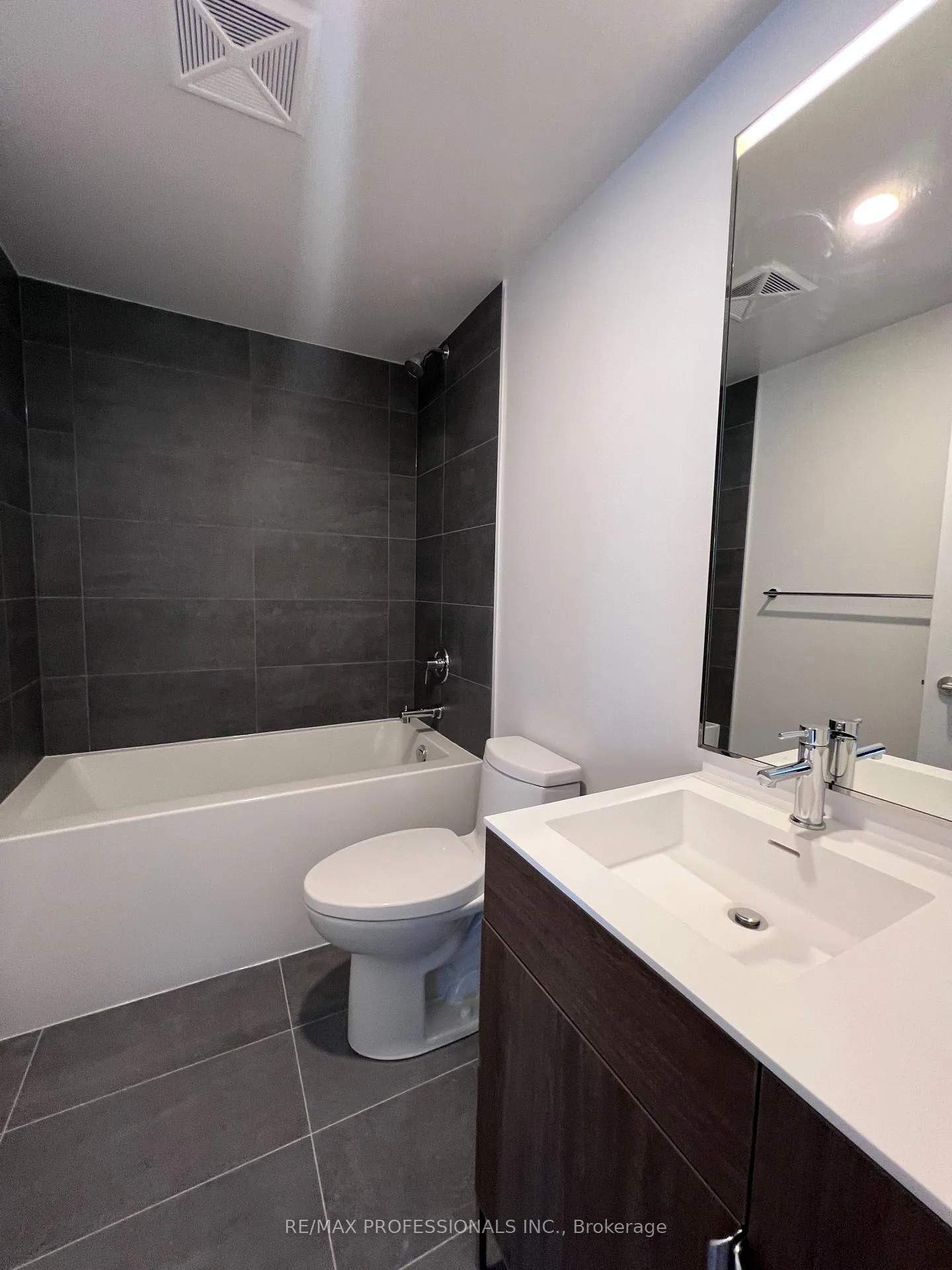 Photo 16 of Unit 409, 28 Eastern Avenue, Toronto, Moss Park — HOMEH