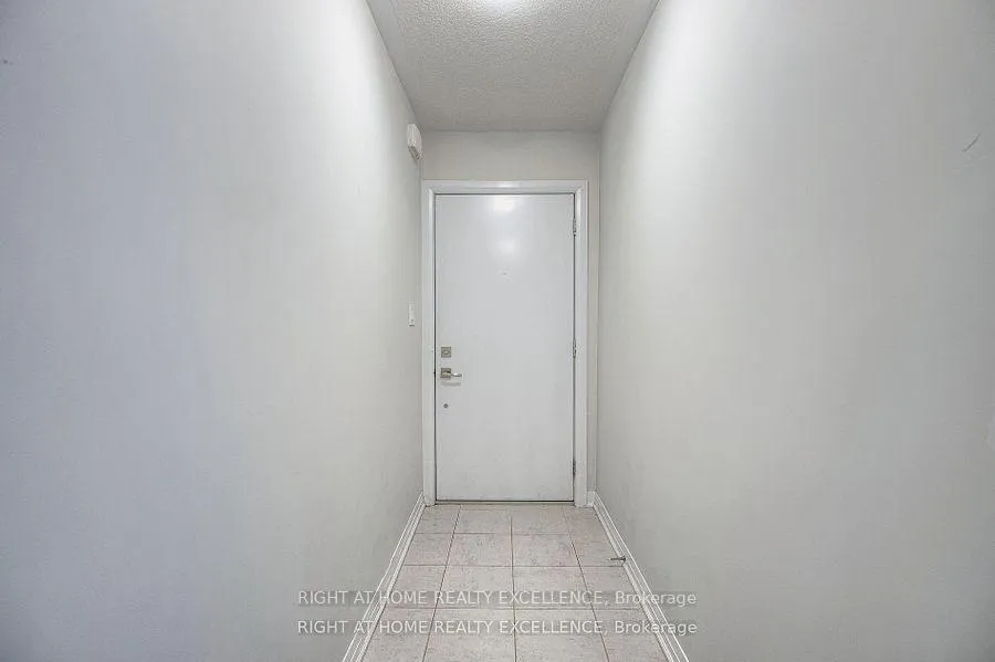 Photo 7 of 16 Vitality Drive, Kitchener, Huron Park — HOMEH