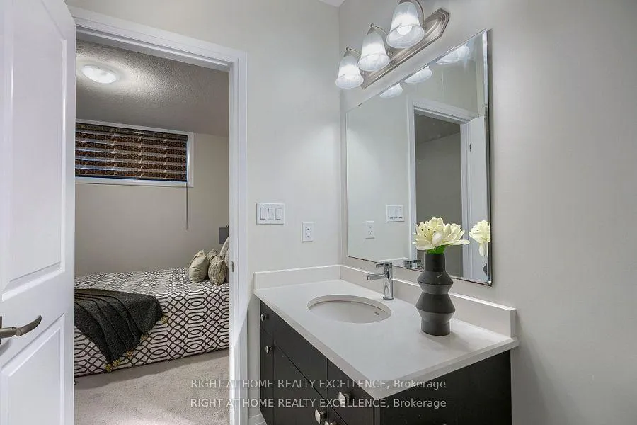 Photo 10 of 16 Vitality Drive, Kitchener, Huron Park — HOMEH