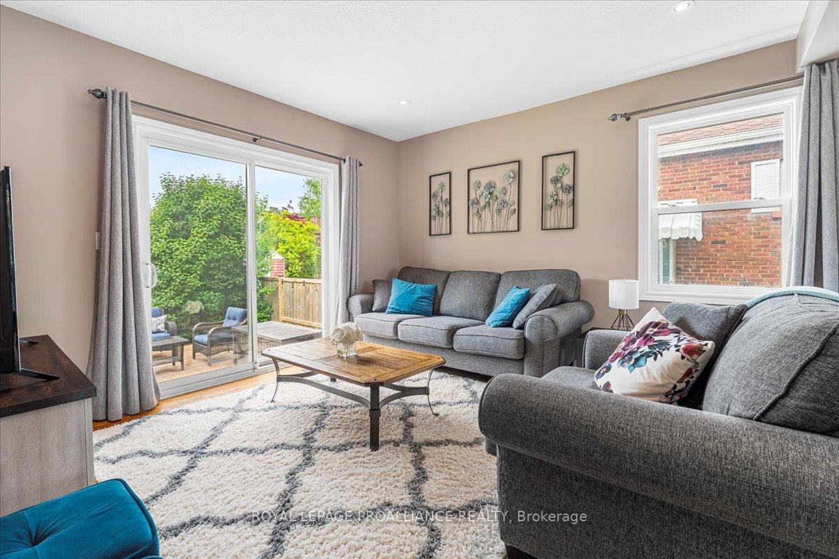 Photo 12 of 8 Carmen Avenue, Belleville, Belleville Ward — HOMEH