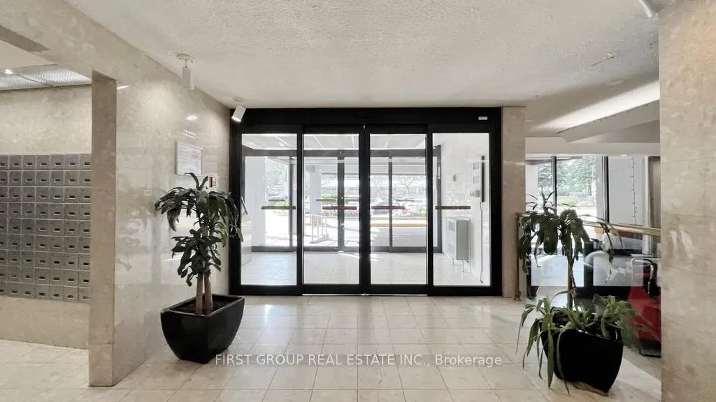 Photo 4 of Unit 502, 60 Pavane Linkway Way, Toronto, Flemingdon Park — HOMEH