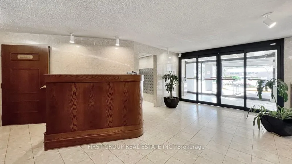 Photo 5 of Unit 502, 60 Pavane Linkway Way, Toronto, Flemingdon Park — HOMEH