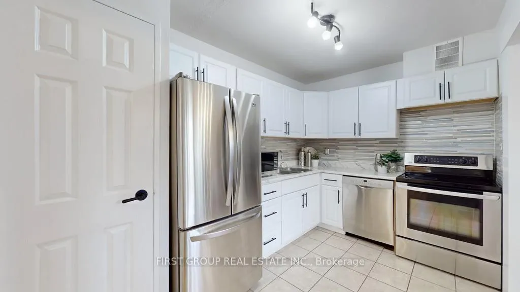 Photo 15 of Unit 502, 60 Pavane Linkway Way, Toronto, Flemingdon Park — HOMEH