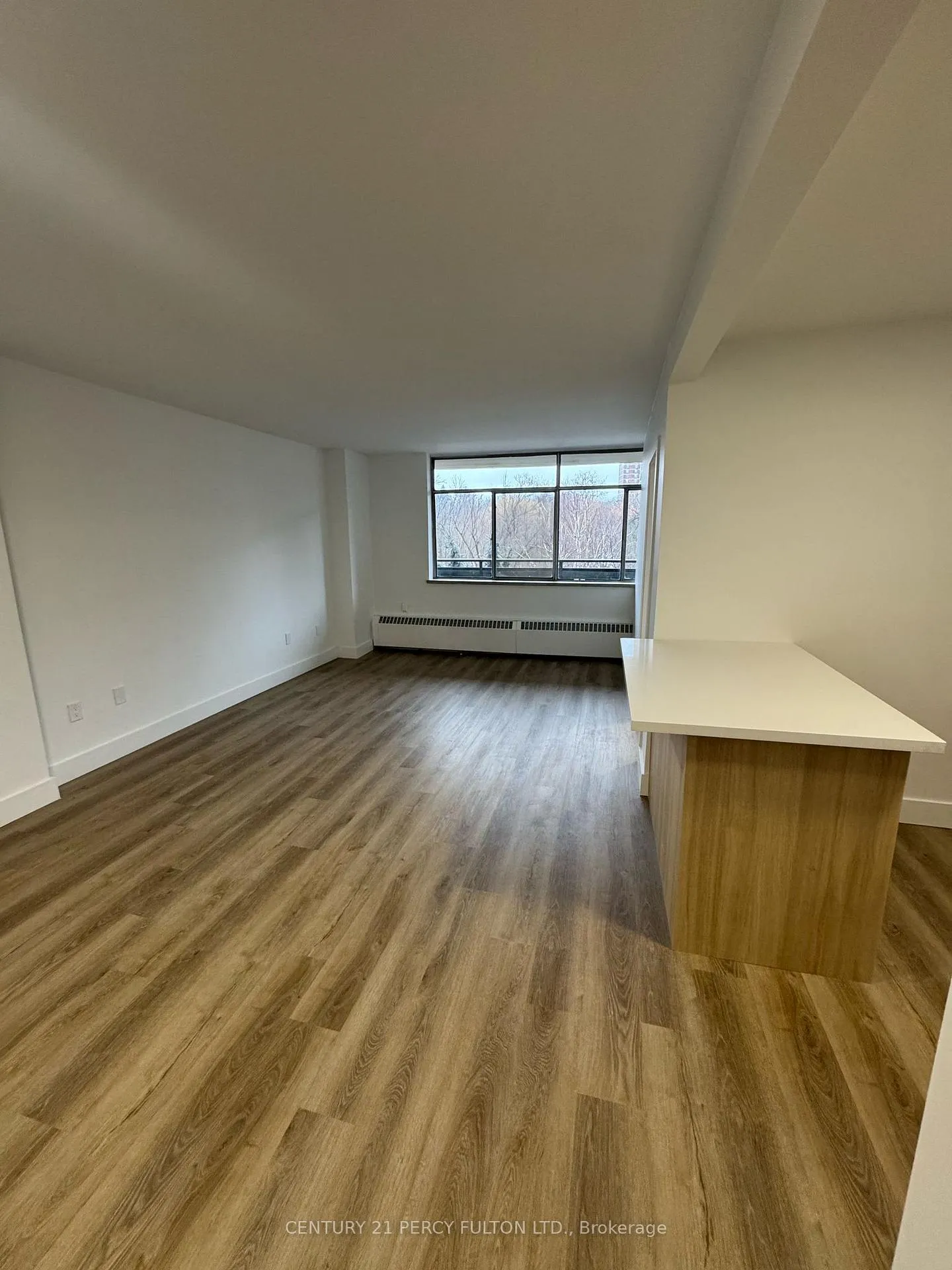 Photo 3 of Unit 409, 2 Park Vista Drive, Toronto, O'Connor-Parkview — HOMEH