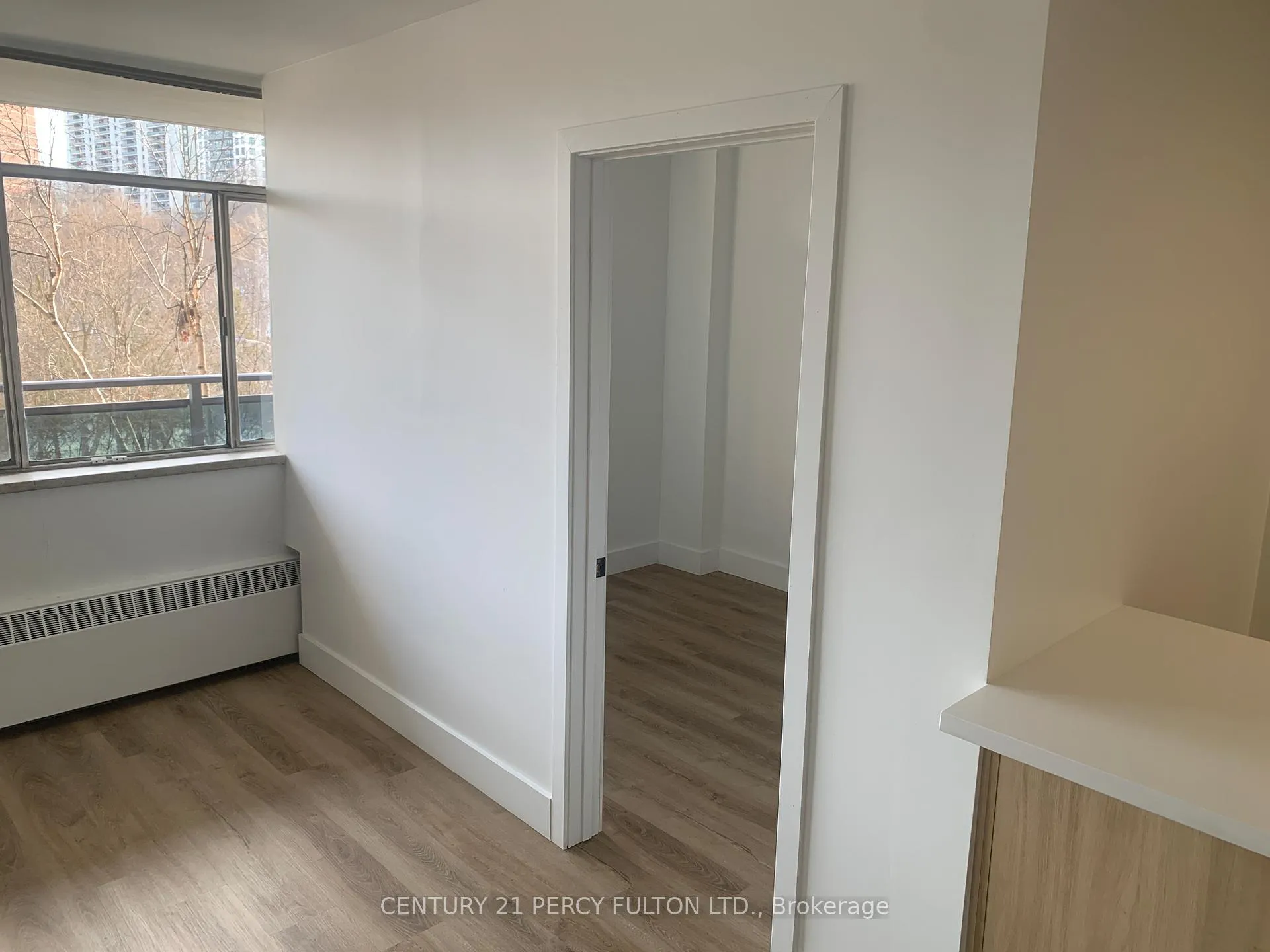 Photo 6 of Unit 409, 2 Park Vista Drive, Toronto, O'Connor-Parkview — HOMEH