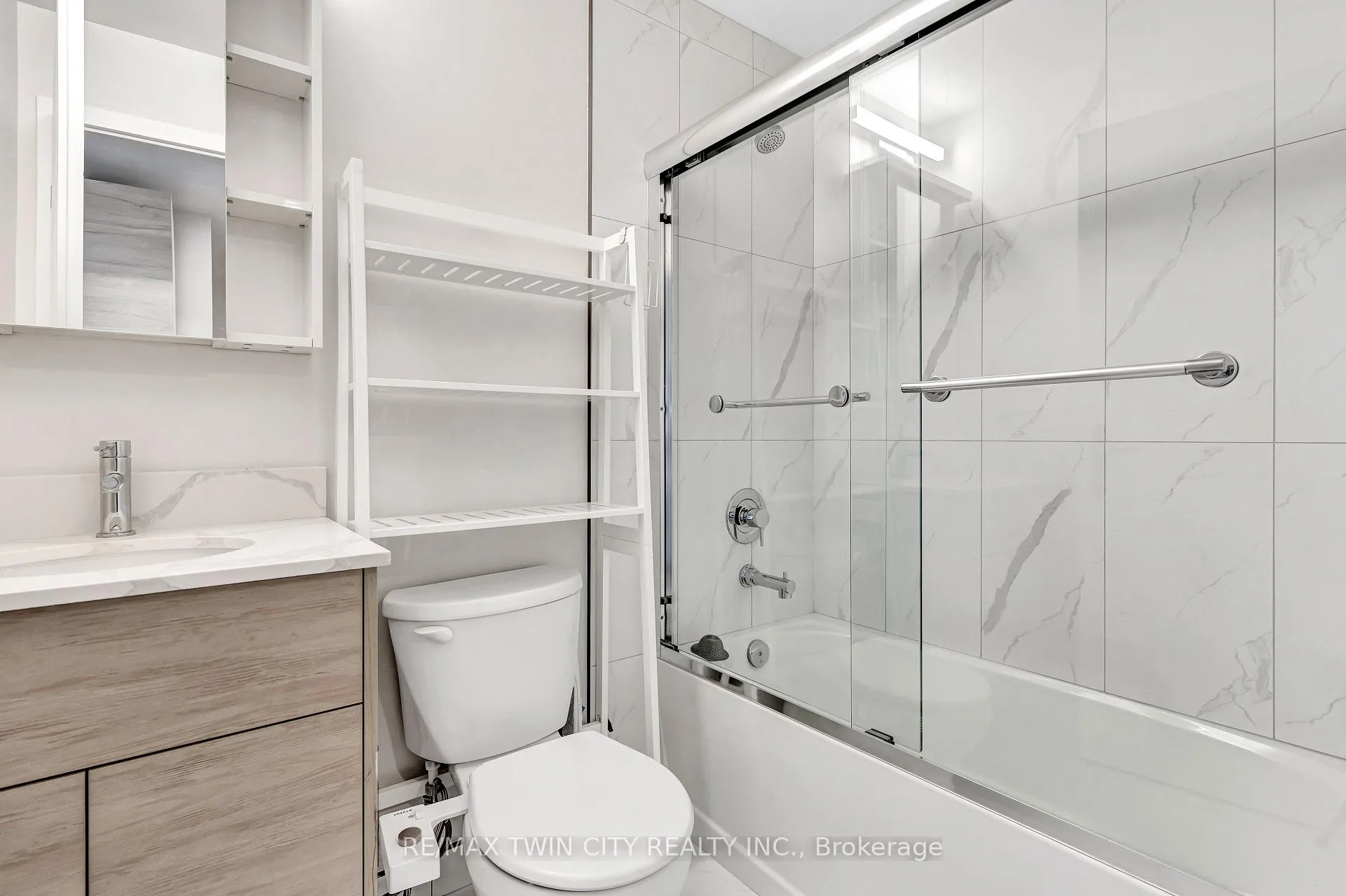 Photo 13 of Unit 1214, 60 Frederick Street, Kitchener — HOMEH