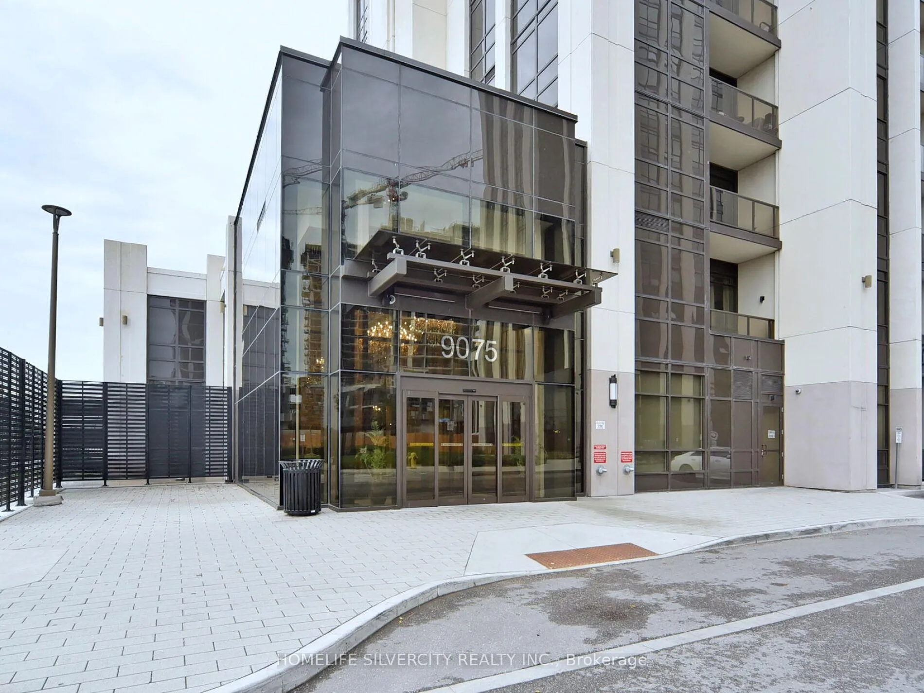 Photo 5 of Unit 111, 9075 Jane Street, Vaughan, Concord — HOMEH