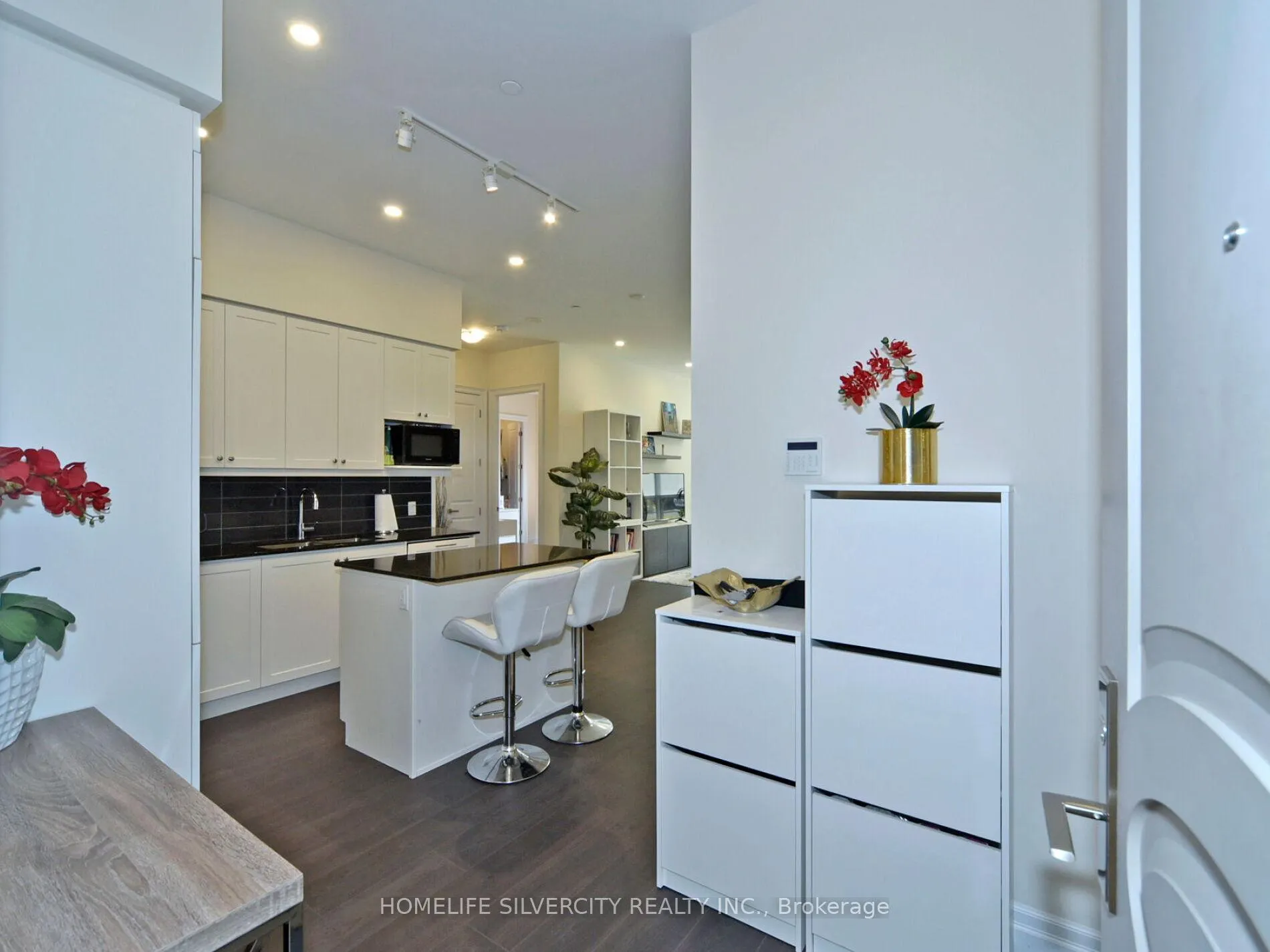 Photo 10 of Unit 111, 9075 Jane Street, Vaughan, Concord — HOMEH