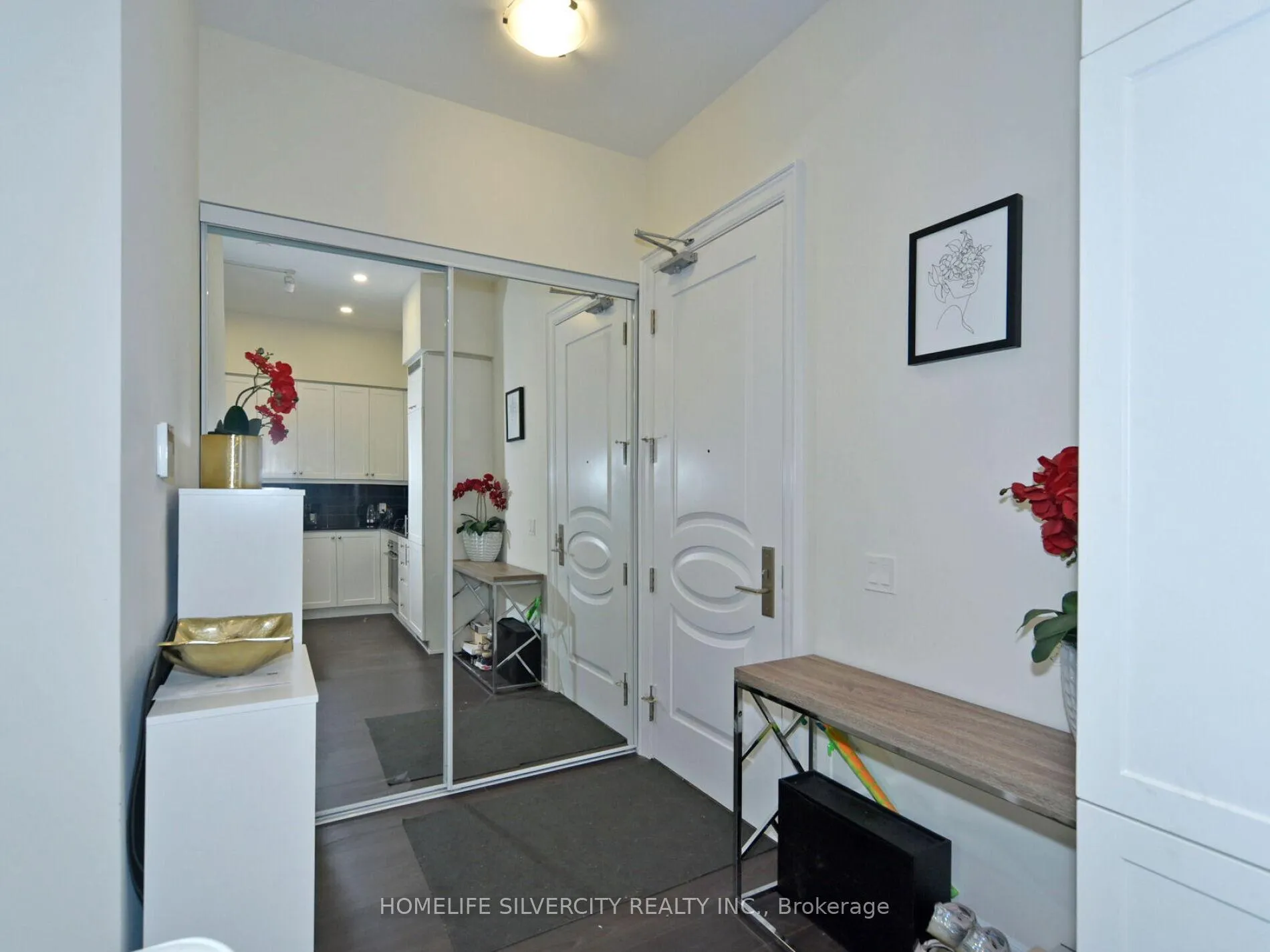 Photo 11 of Unit 111, 9075 Jane Street, Vaughan, Concord — HOMEH