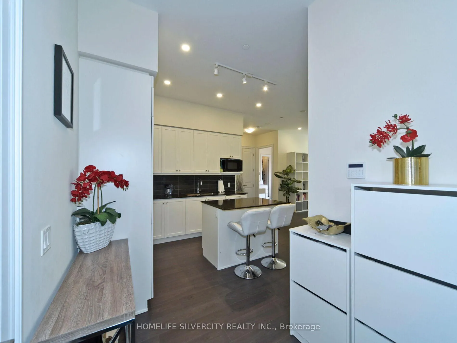 Photo 12 of Unit 111, 9075 Jane Street, Vaughan, Concord — HOMEH
