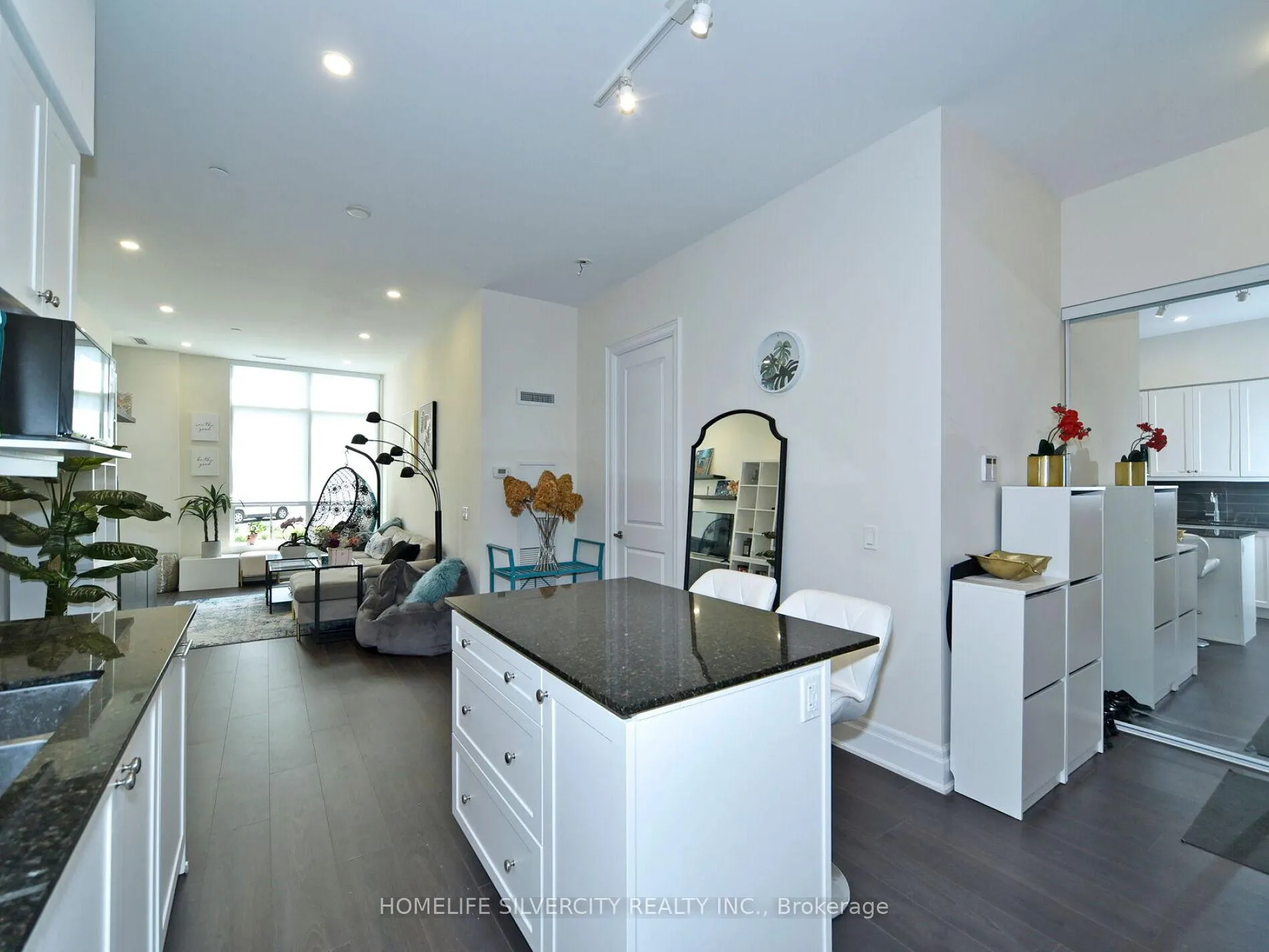 Photo 14 of Unit 111, 9075 Jane Street, Vaughan, Concord — HOMEH