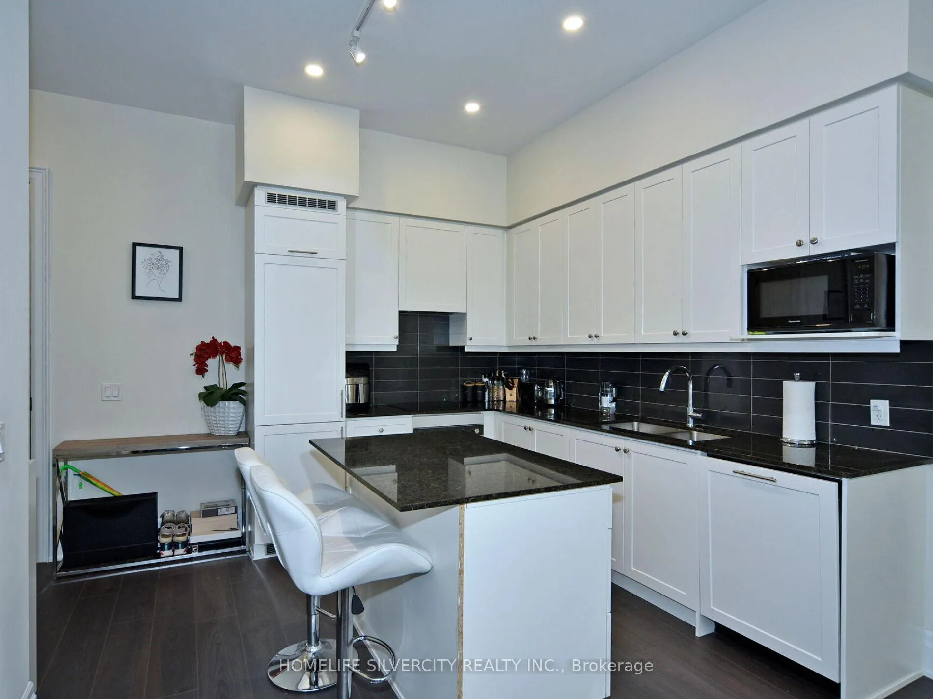 Photo 17 of Unit 111, 9075 Jane Street, Vaughan, Concord — HOMEH