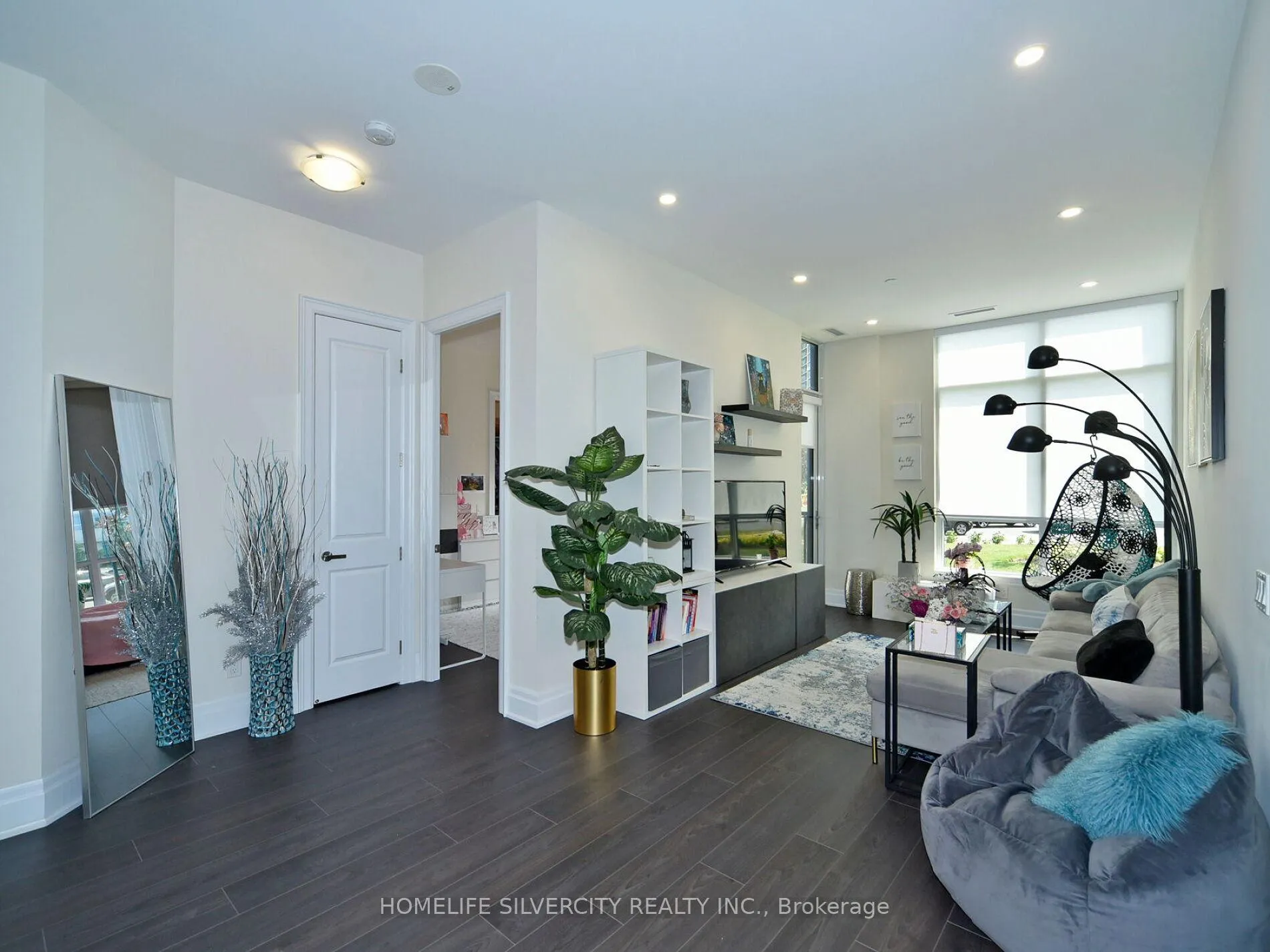 Photo 18 of Unit 111, 9075 Jane Street, Vaughan, Concord — HOMEH