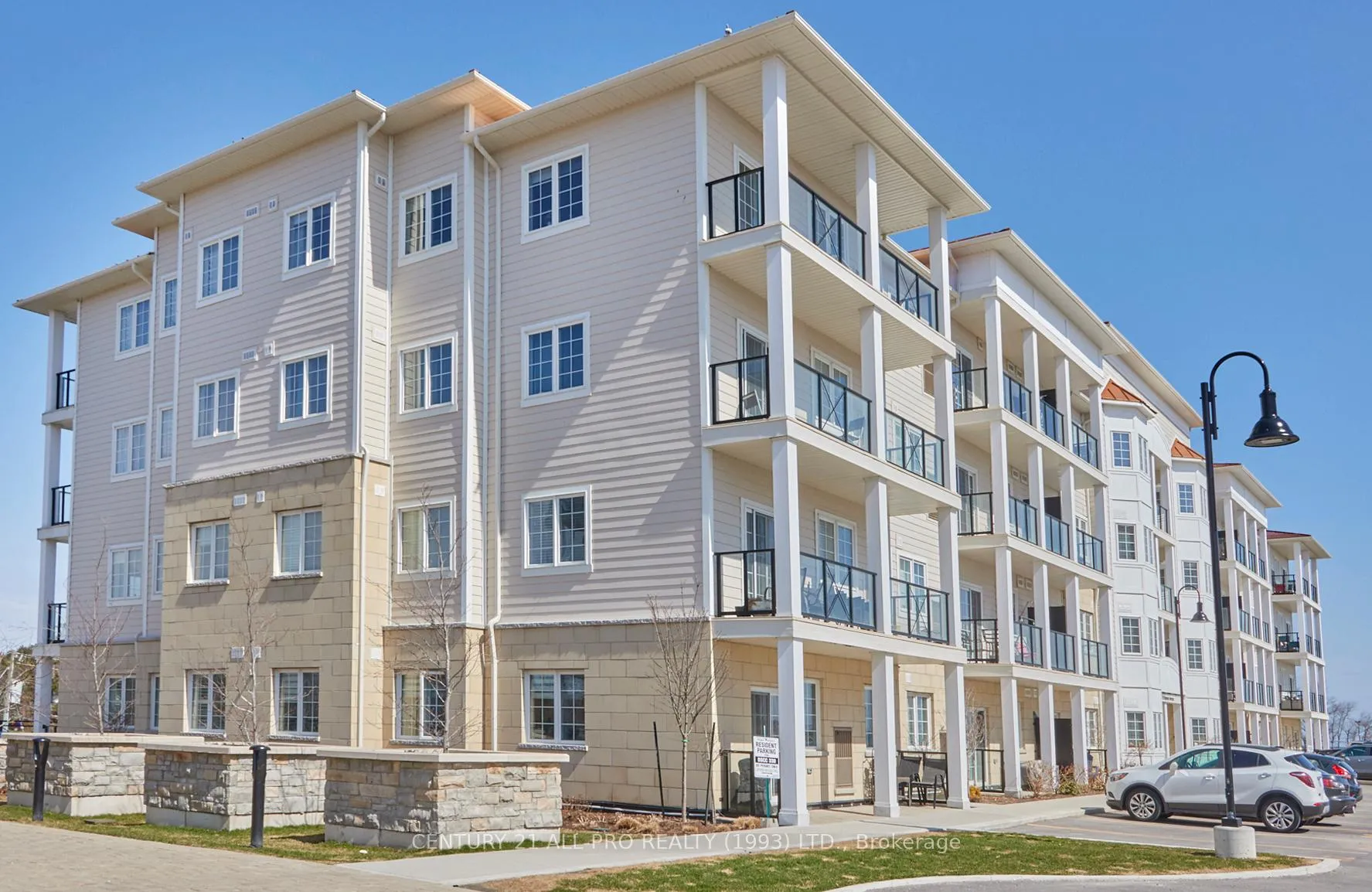 Photo 2 of Unit 210, 70 Shipway Avenue, Clarington, Newcastle — HOMEH