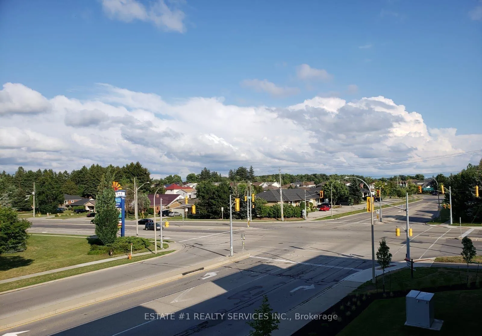 Photo 1 of Unit 203, 5 Wake Robin Drive, Kitchener, Larentian West — HOMEH