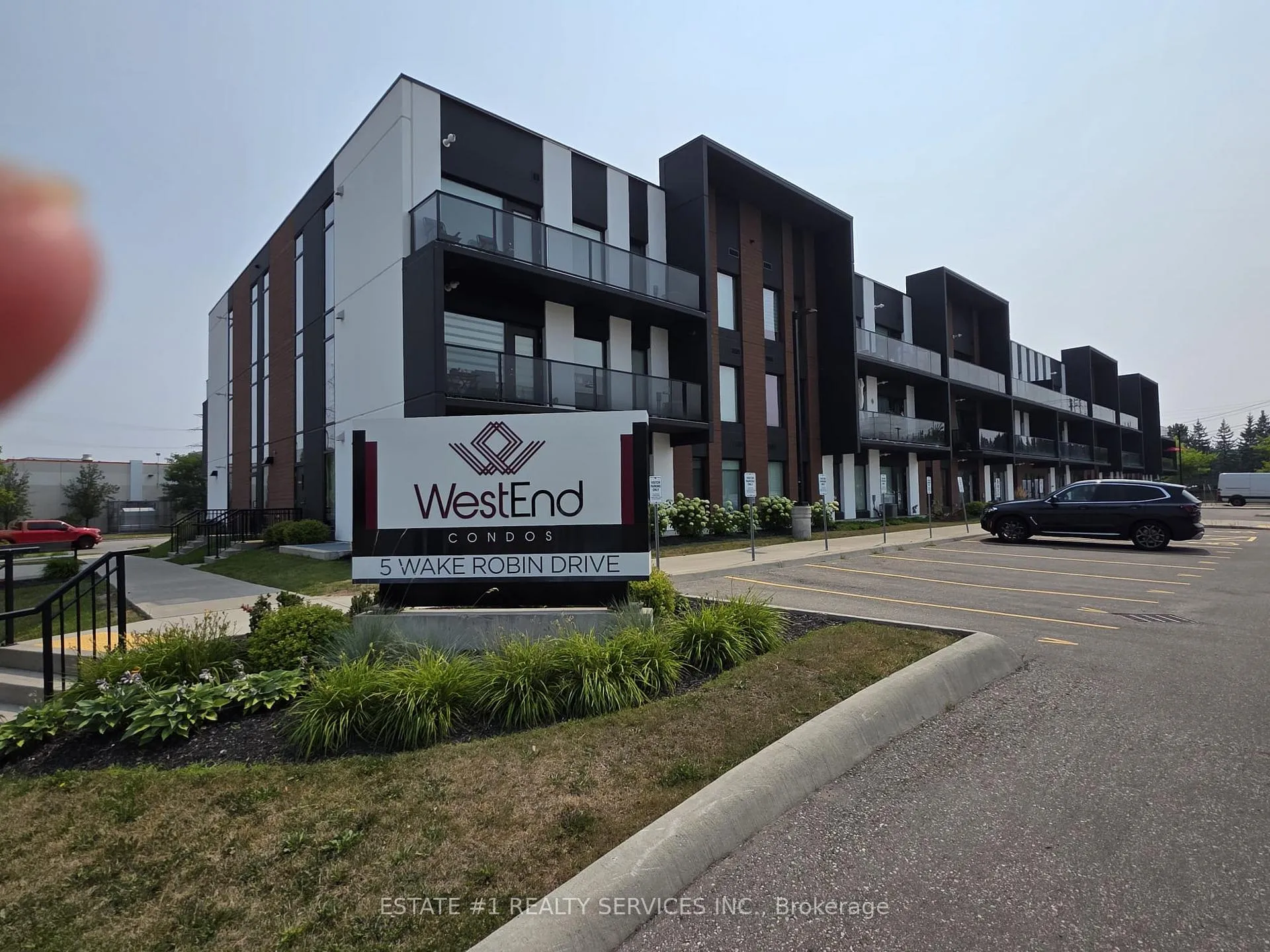 Photo 3 of Unit 203, 5 Wake Robin Drive, Kitchener, Larentian West — HOMEH