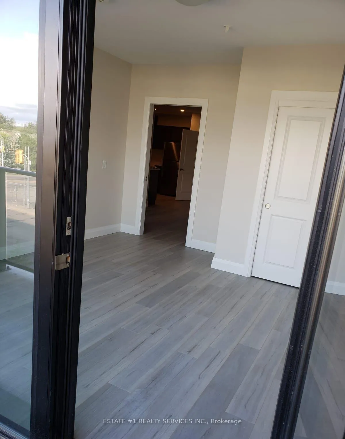 Photo 8 of Unit 203, 5 Wake Robin Drive, Kitchener, Larentian West — HOMEH