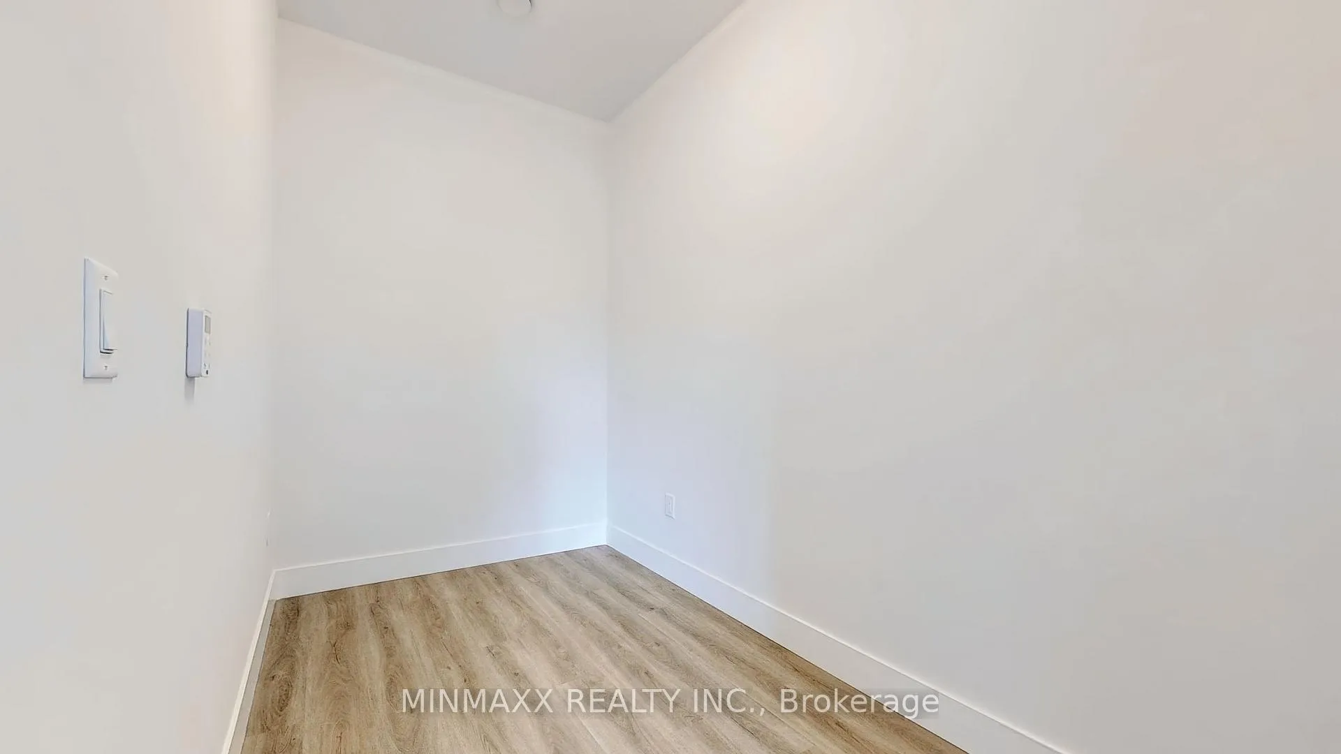 Photo 23 of Unit 206, 1000 Lackner Place, Kitchener — HOMEH