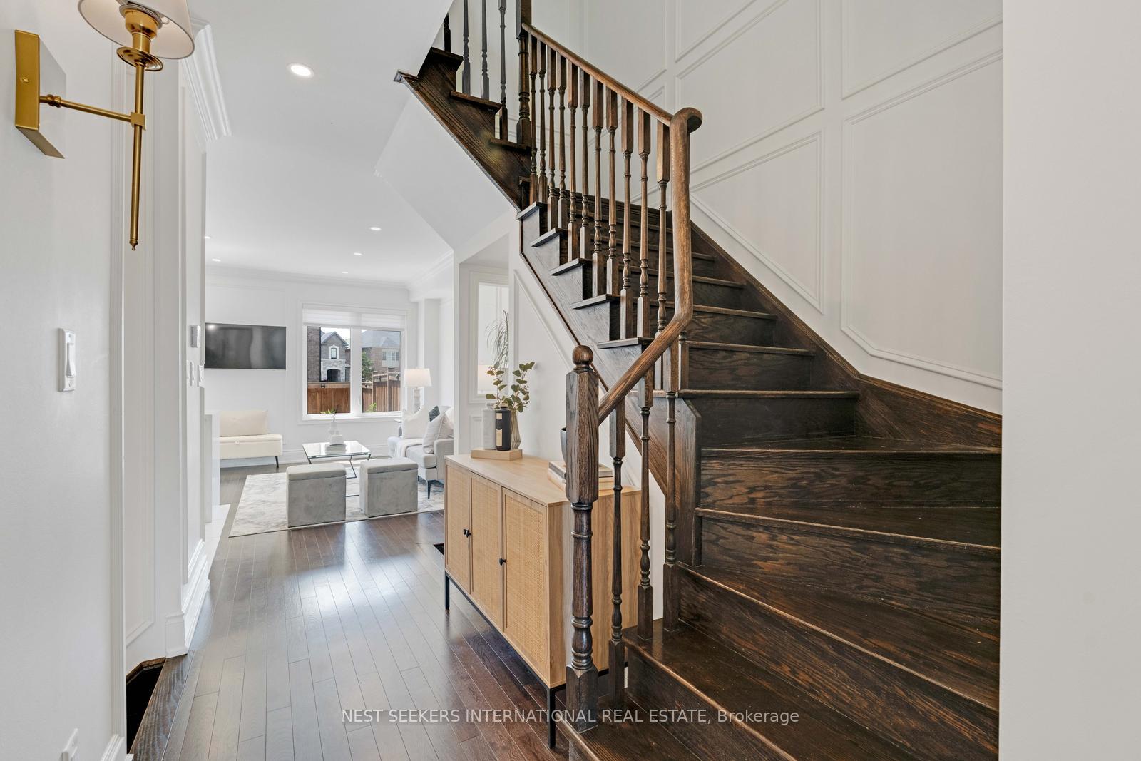Photo 12 of 21 True Blue Crescent, Caledon, Bolton East — HOMEH