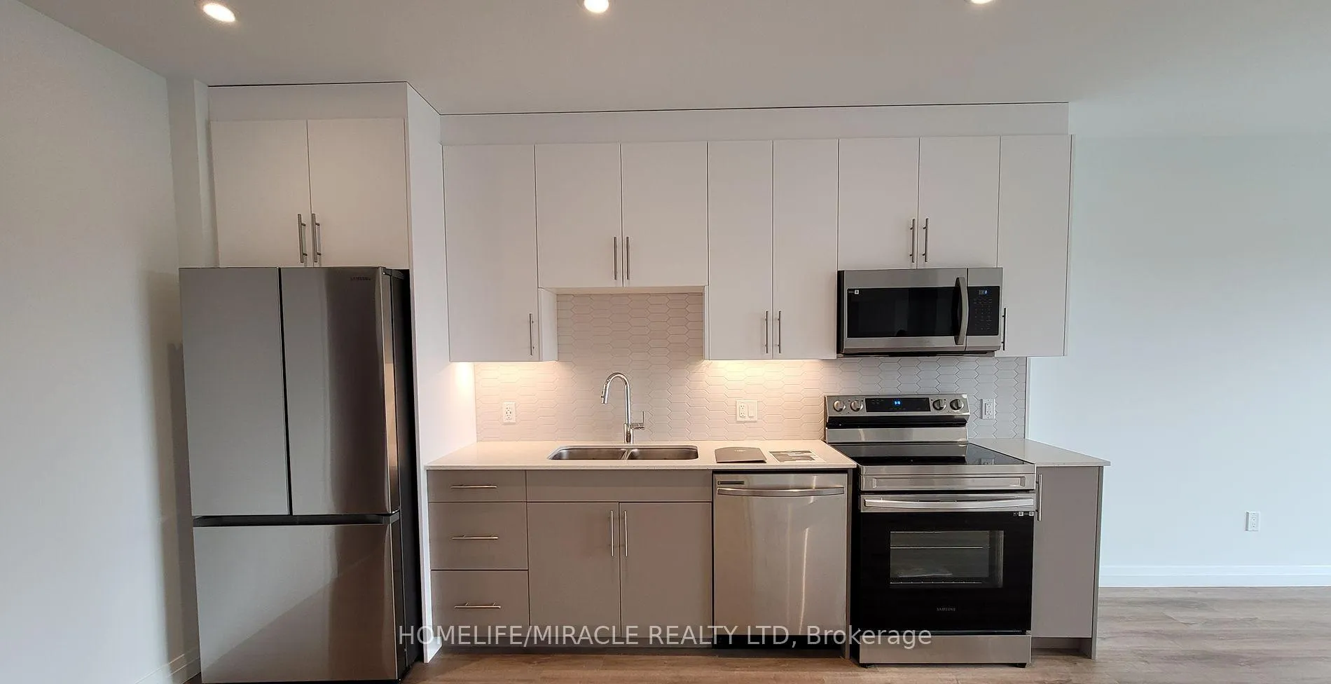 Photo 3 of Unit 618, 525 New Dundee Road, Kitchener — HOMEH