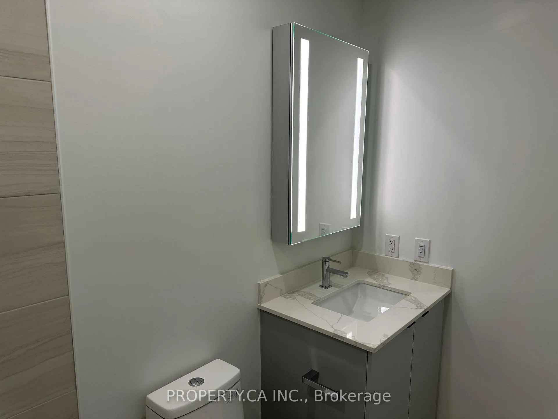 Photo 6 of Unit 409, 285 Dufferin Street, Toronto, South Parkdale — HOMEH