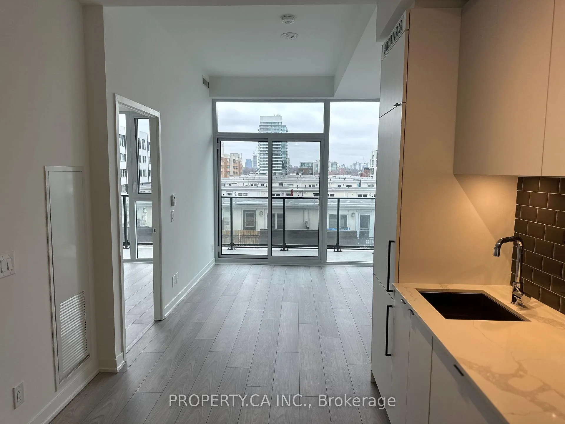 Photo 7 of Unit 409, 285 Dufferin Street, Toronto, South Parkdale — HOMEH