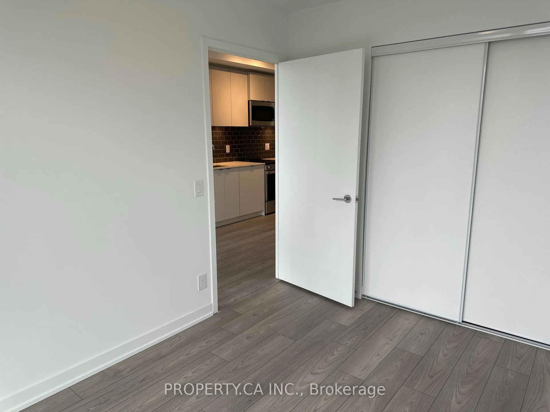 Photo 10 of Unit 409, 285 Dufferin Street, Toronto, South Parkdale — HOMEH