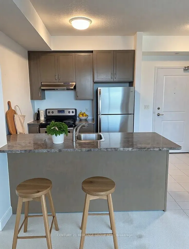 Photo 6 of Unit 322, 35 Southshore Crescent, Hamilton, Lakeshore — HOMEH