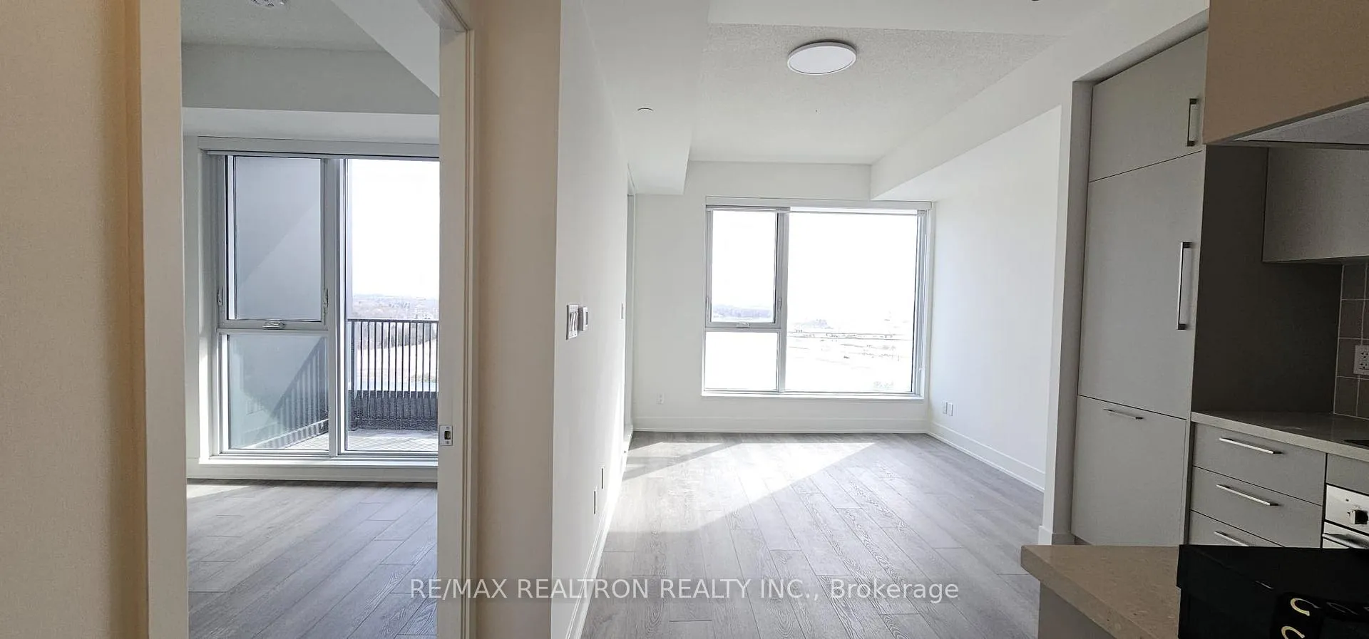 Photo 3 of Unit 1105, 38 Andre De Grasse Street, Markham, Unionville — HOMEH