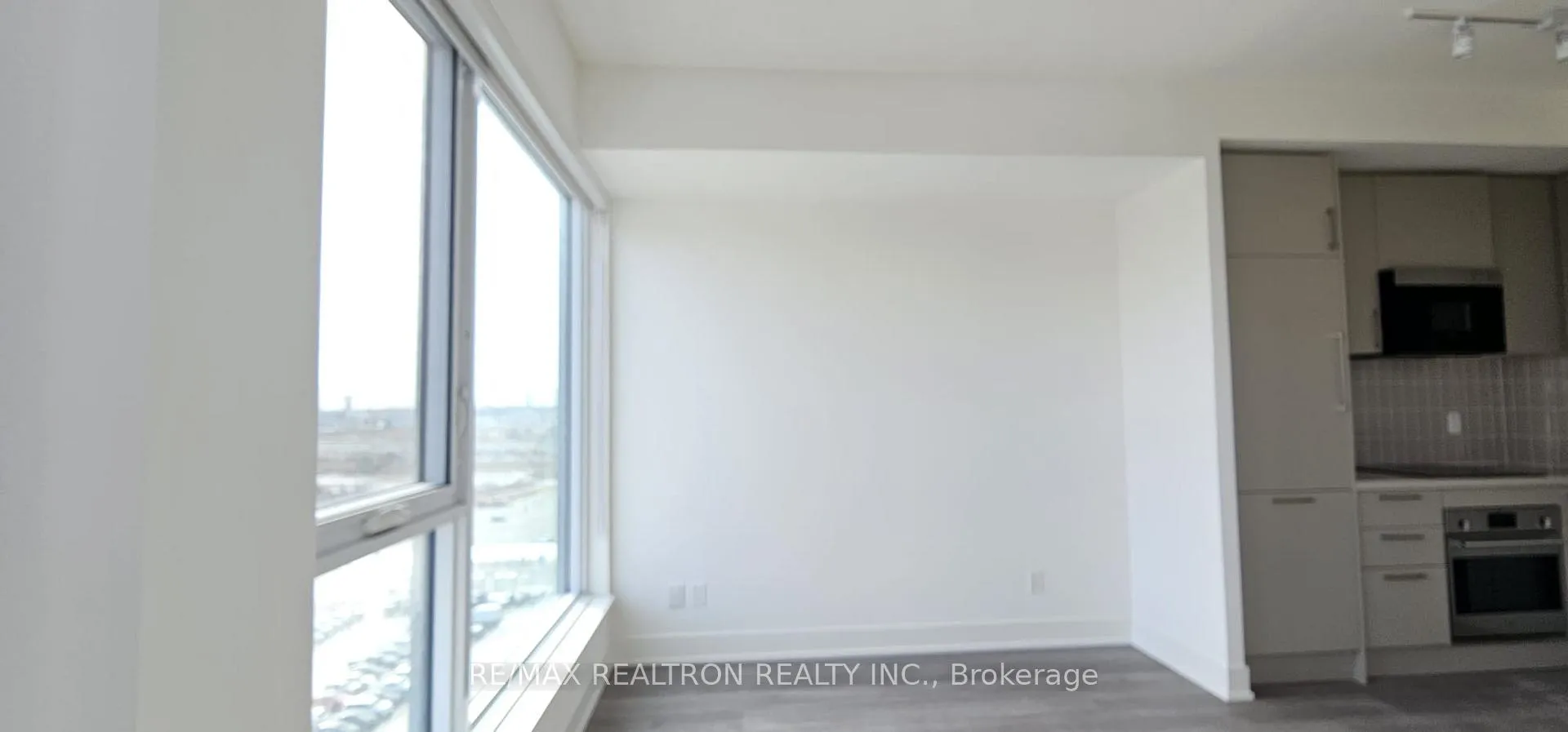 Photo 6 of Unit 1105, 38 Andre De Grasse Street, Markham, Unionville — HOMEH