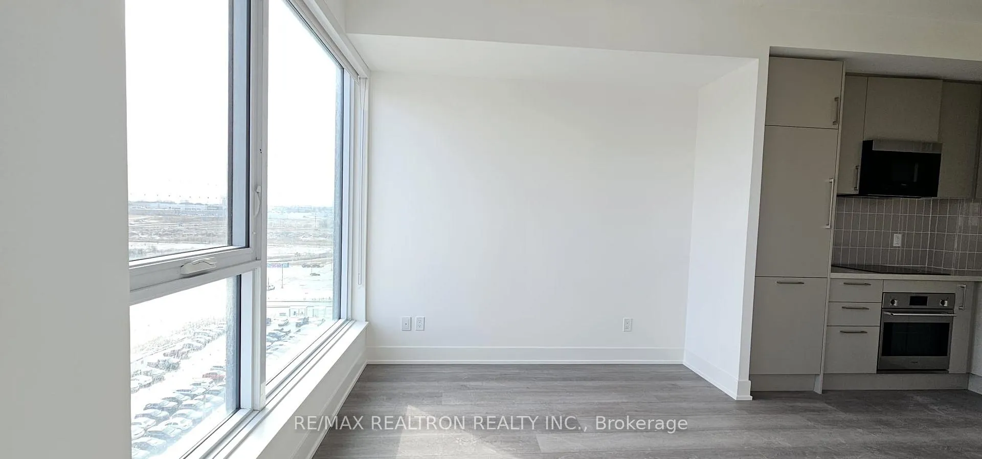 Photo 7 of Unit 1105, 38 Andre De Grasse Street, Markham, Unionville — HOMEH