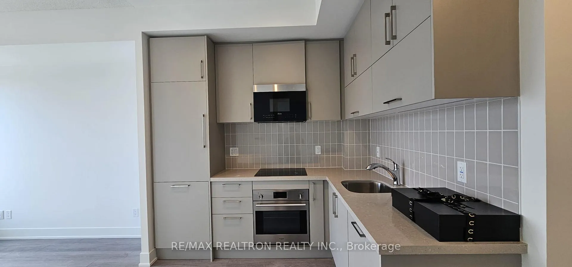 Photo 10 of Unit 1105, 38 Andre De Grasse Street, Markham, Unionville — HOMEH