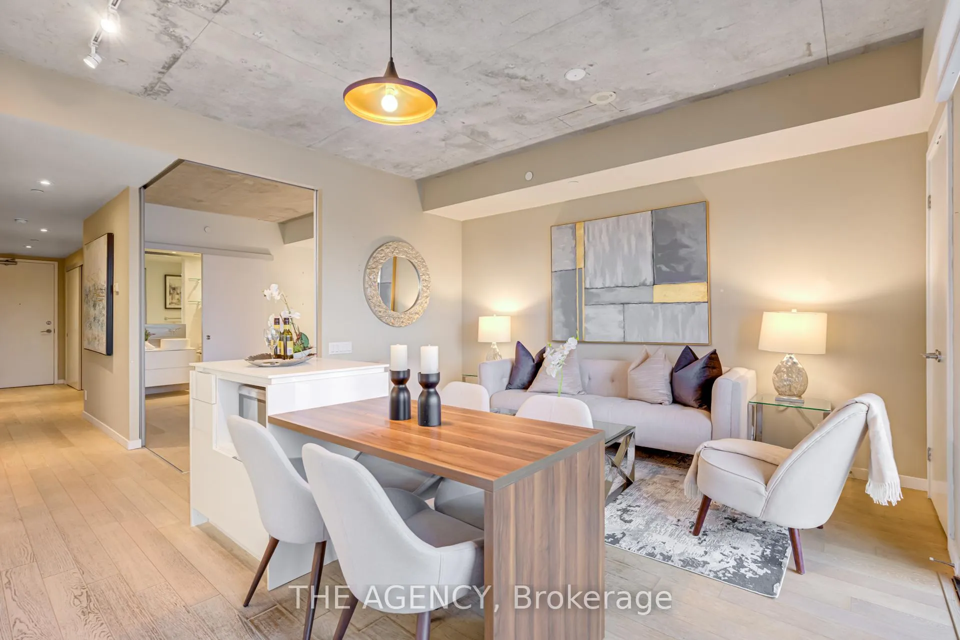 Photo 3 of Unit 711, 383 Sorauren Avenue, Toronto, Roncesvalles — HOMEH