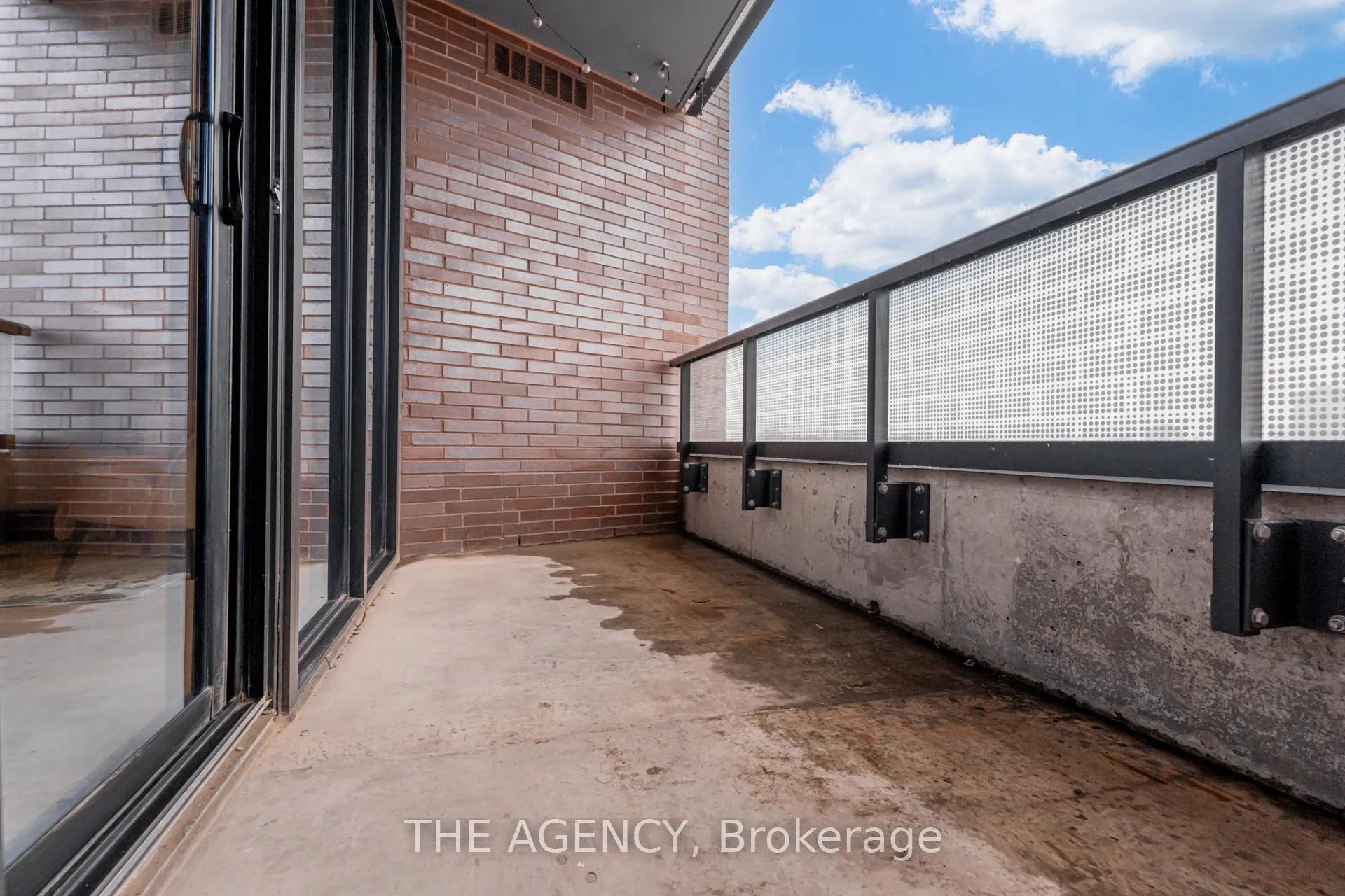 Photo 23 of Unit 711, 383 Sorauren Avenue, Toronto, Roncesvalles — HOMEH