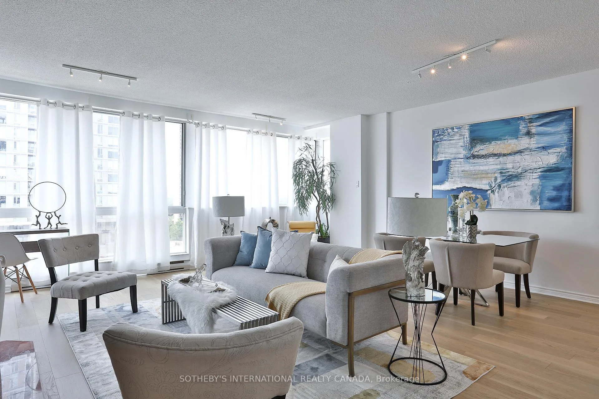 Photo 5 of Unit 1003, 7 Broadway Avenue, Toronto, Mount Pleasant West — HOMEH