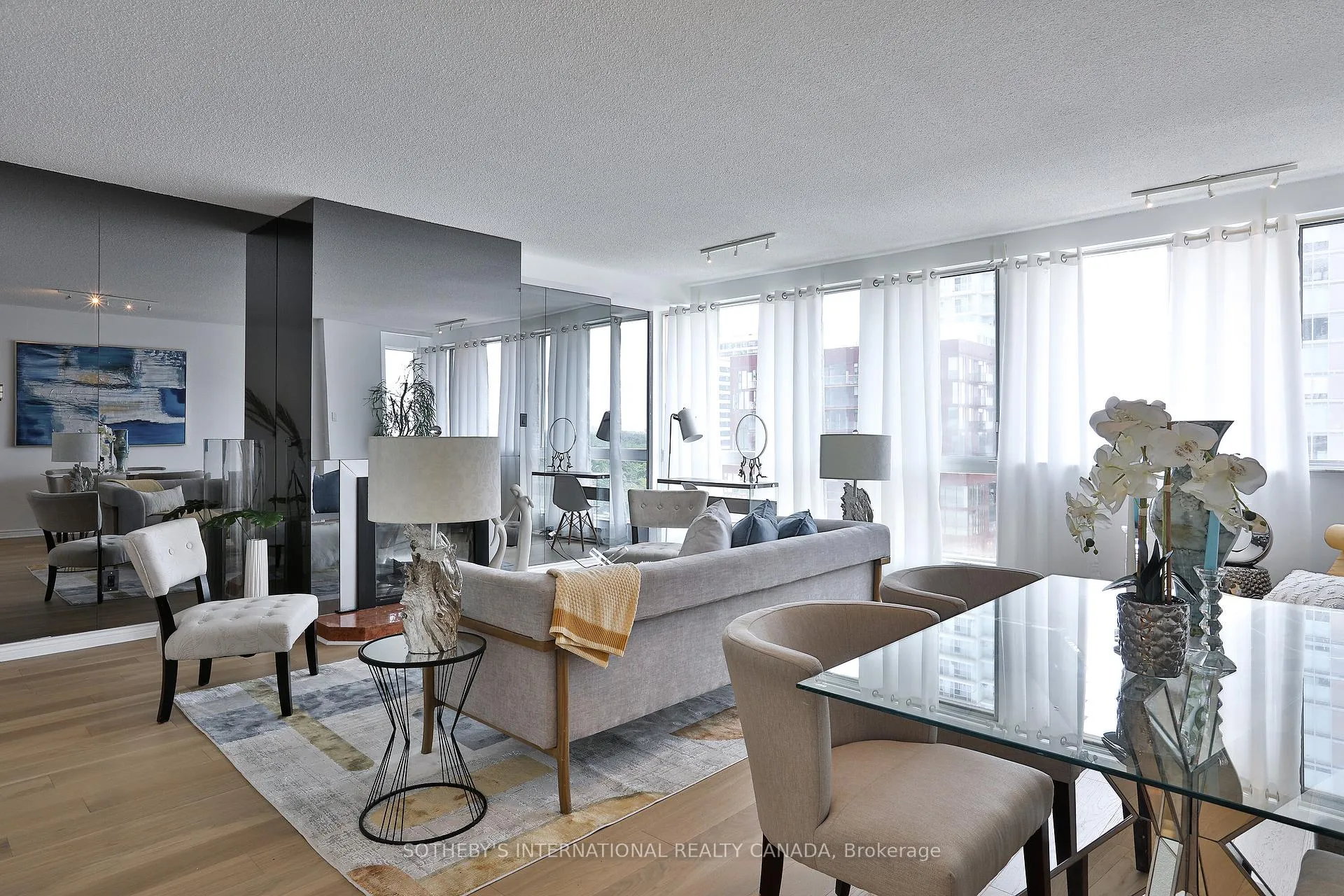 Photo 9 of Unit 1003, 7 Broadway Avenue, Toronto, Mount Pleasant West — HOMEH