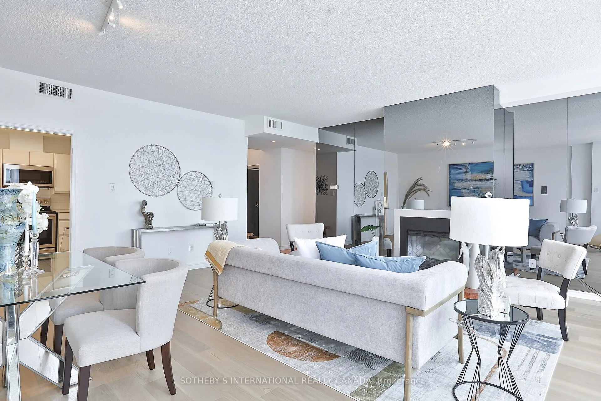 Photo 11 of Unit 1003, 7 Broadway Avenue, Toronto, Mount Pleasant West — HOMEH