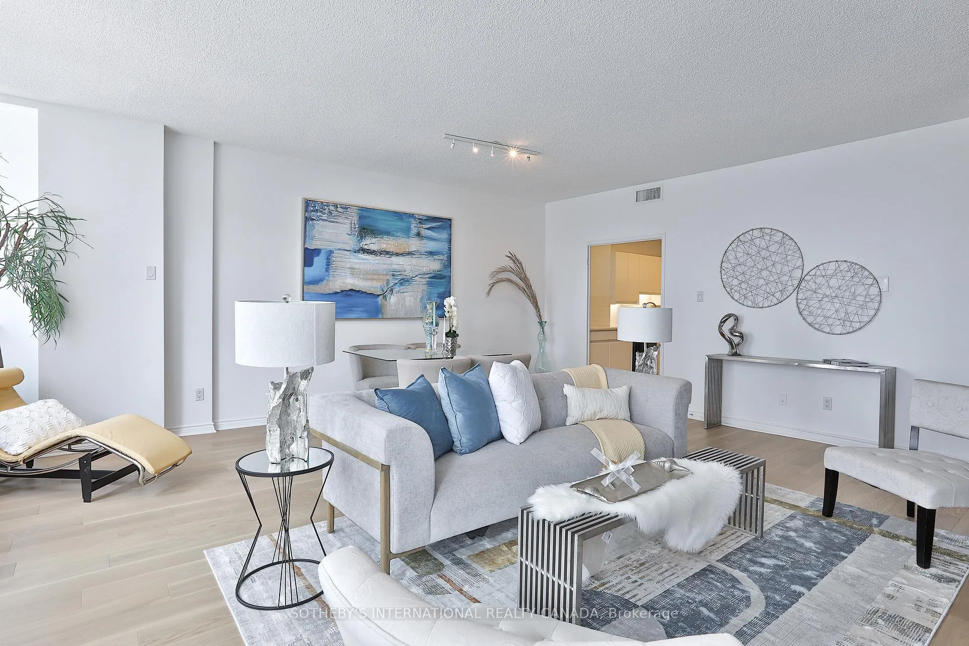 Photo 13 of Unit 1003, 7 Broadway Avenue, Toronto, Mount Pleasant West — HOMEH