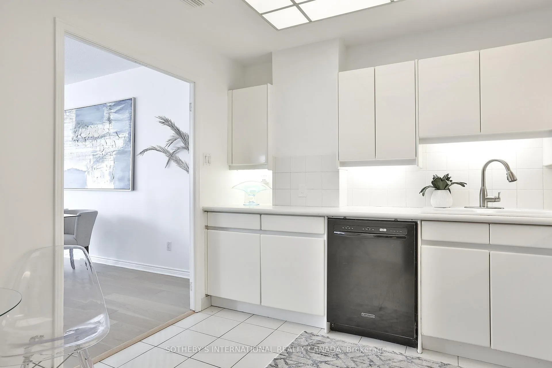 Photo 17 of Unit 1003, 7 Broadway Avenue, Toronto, Mount Pleasant West — HOMEH
