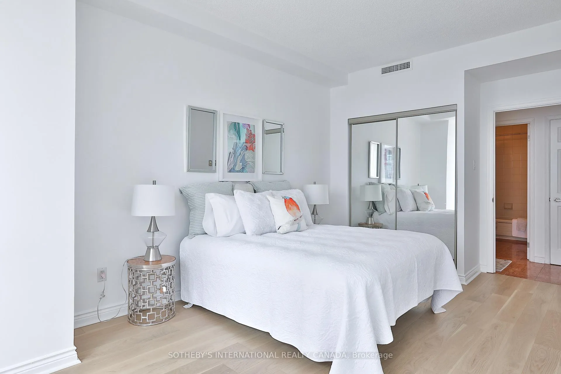 Photo 23 of Unit 1003, 7 Broadway Avenue, Toronto, Mount Pleasant West — HOMEH