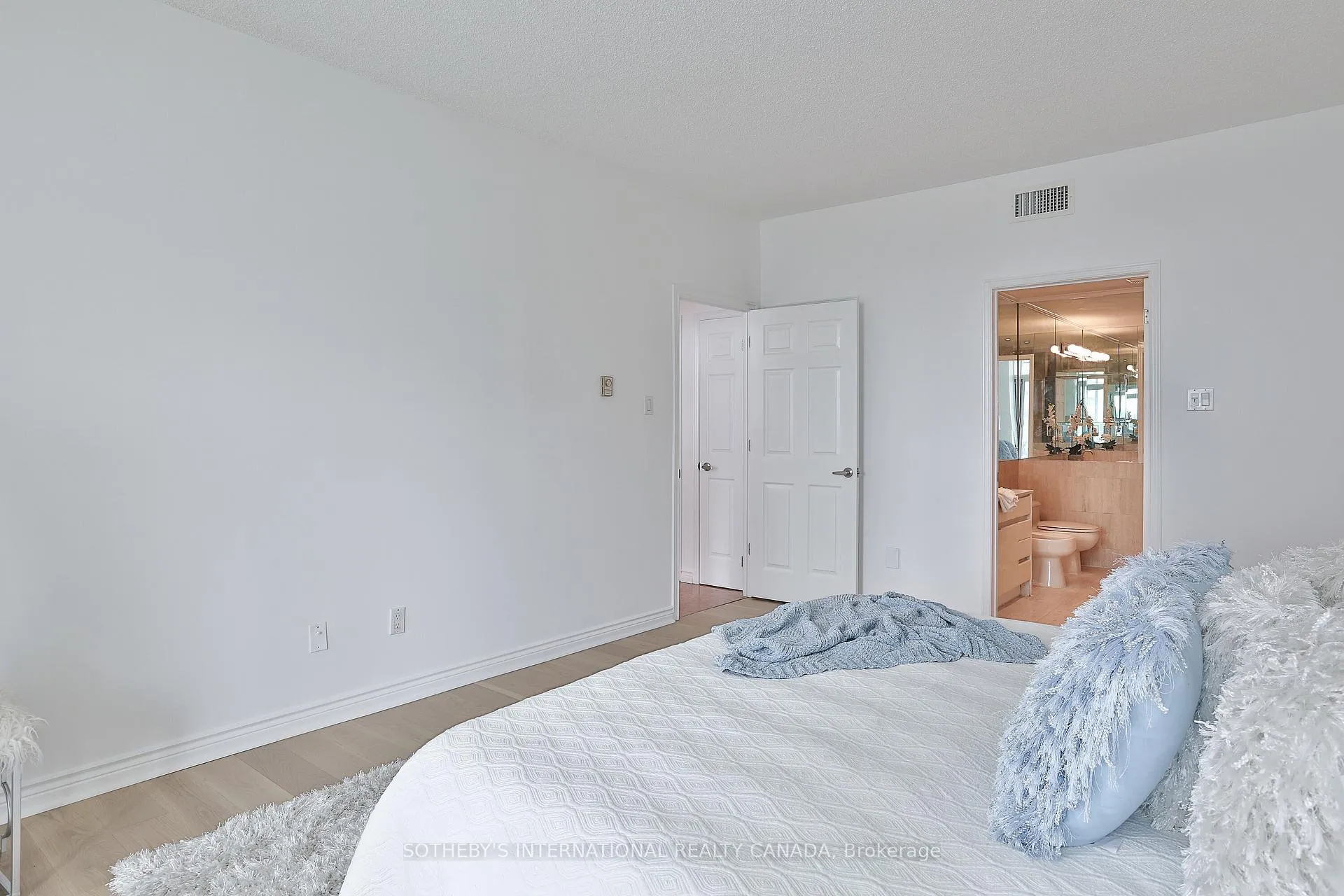 Photo 26 of Unit 1003, 7 Broadway Avenue, Toronto, Mount Pleasant West — HOMEH