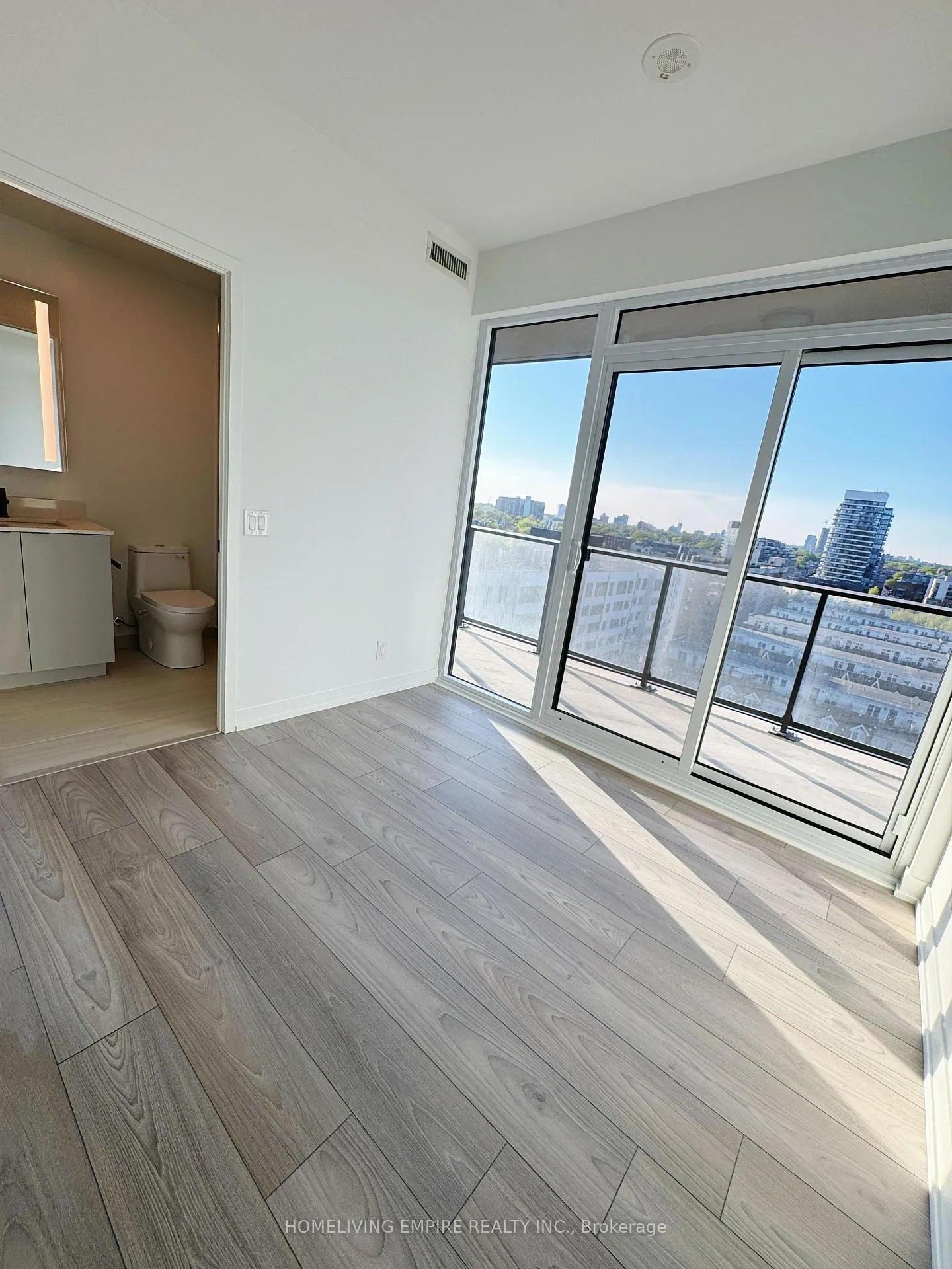 Photo 9 of Unit 806, 285 Dufferin Street, Toronto, South Parkdale — HOMEH