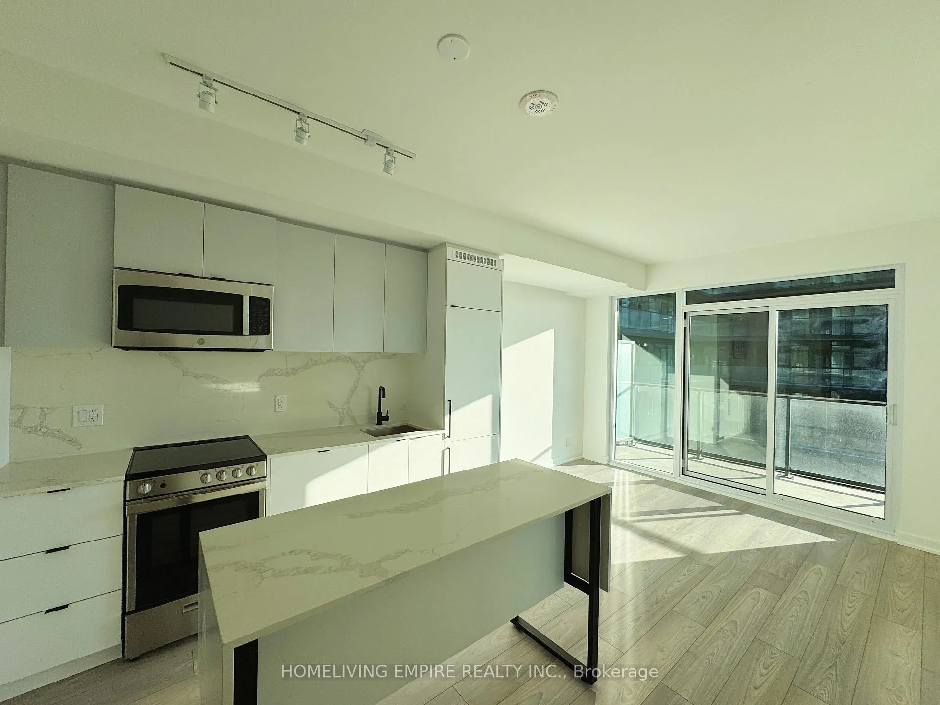 Photo 11 of Unit 806, 285 Dufferin Street, Toronto, South Parkdale — HOMEH